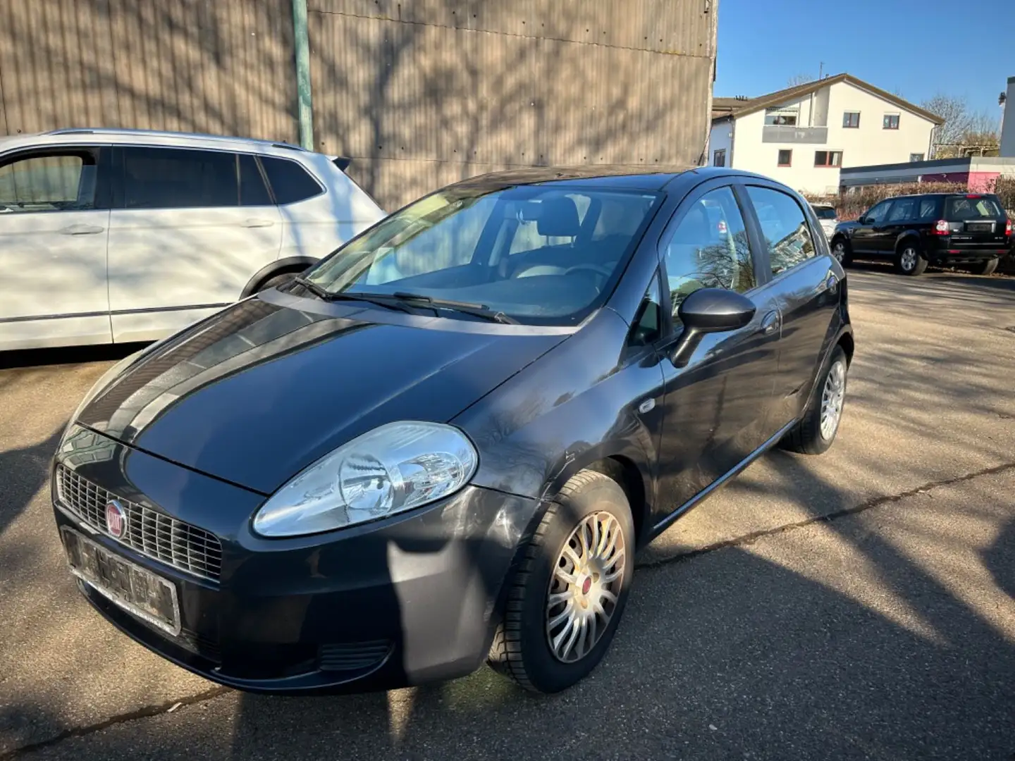 Fiat Grande Punto 1.4 8V Start Grau - 1