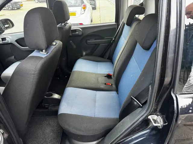 Fiat Panda view 12