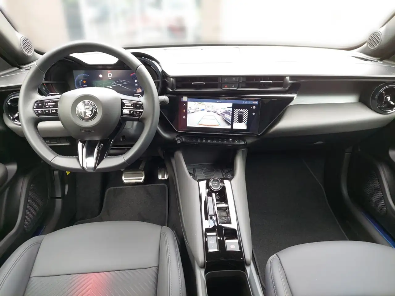 Alfa Romeo Junior Ibrida Speziale 136PS MHEV 4