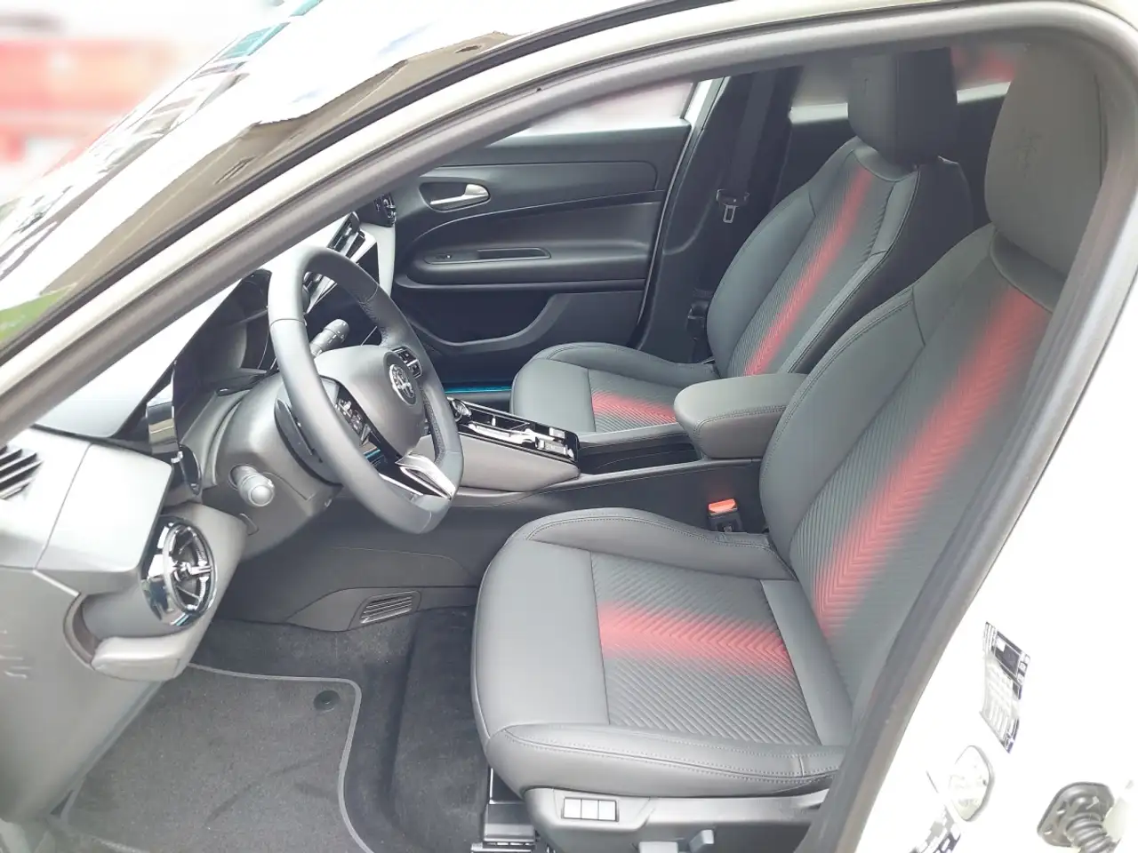 Alfa Romeo Junior Ibrida Speziale 136PS MHEV 5