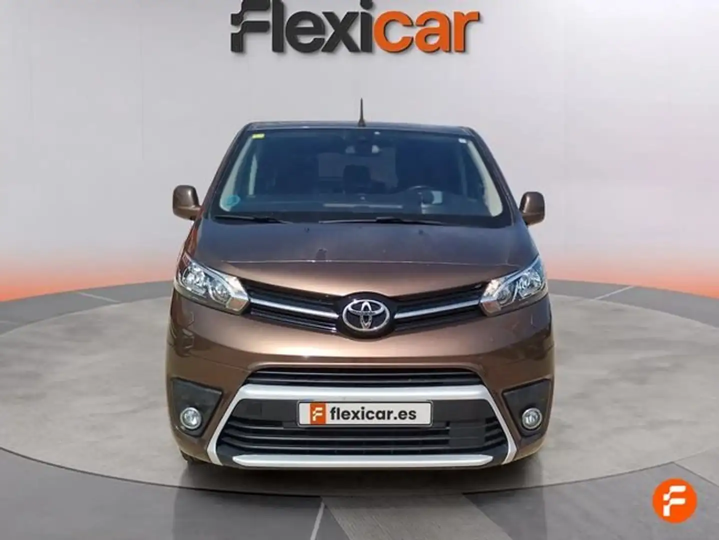 Toyota Proace Family L0 1.5D 8pl. Advance 120 Marrón - 2