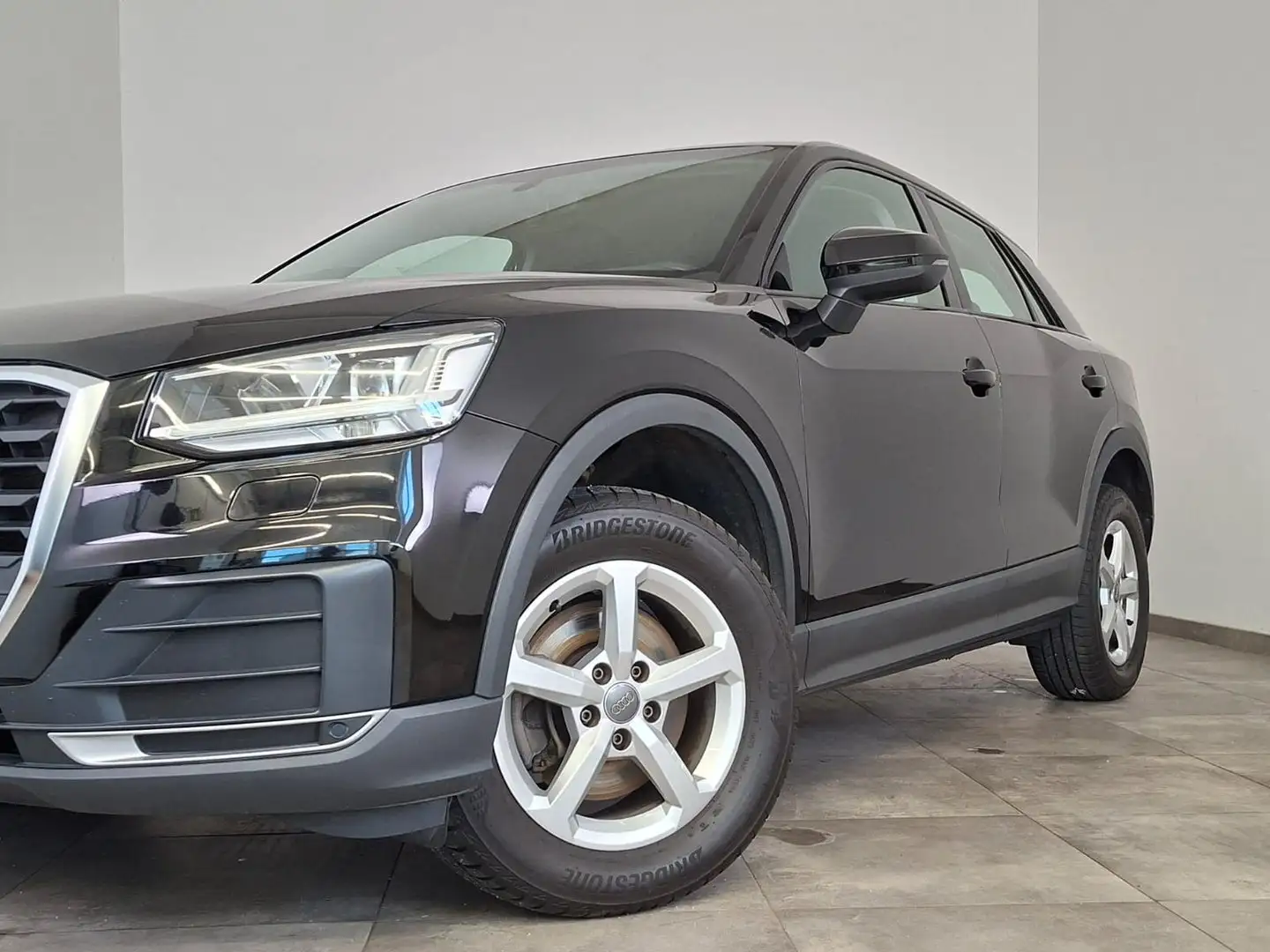 Audi Q2 1.6 TDI Schwarz - 2
