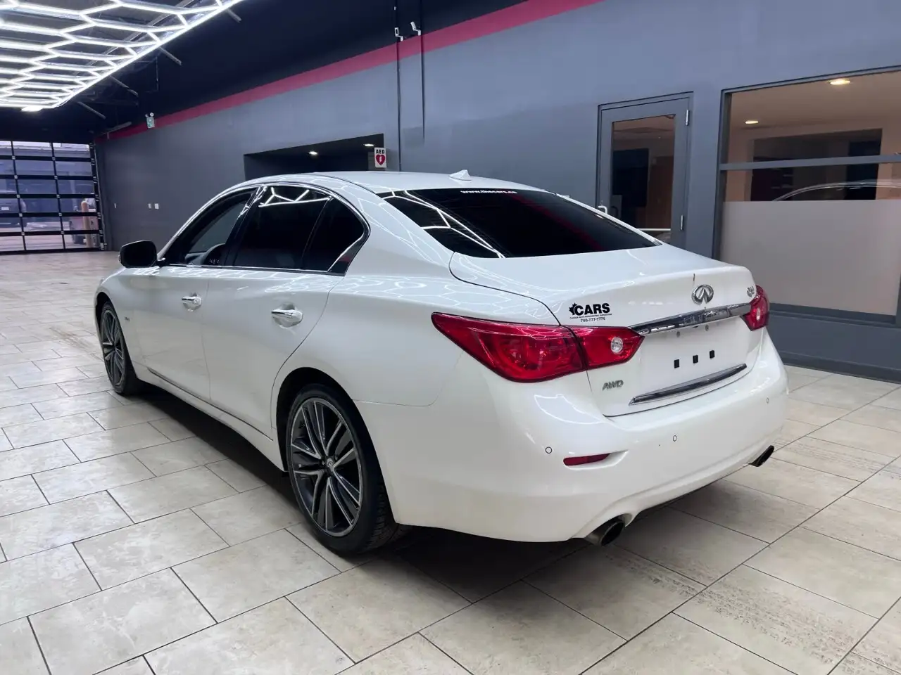Infiniti Q50 снимка Infiniti Q50