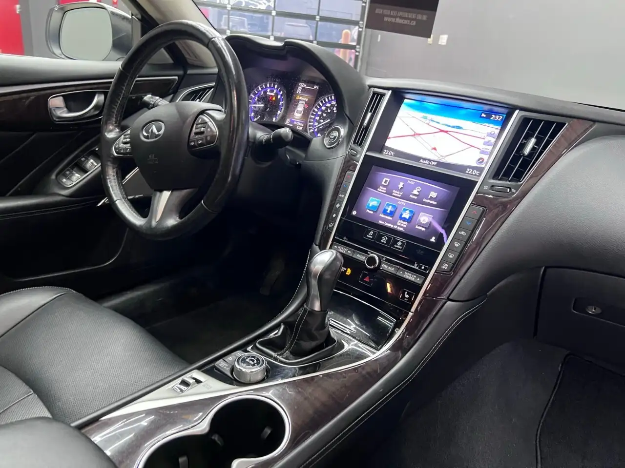 Infiniti Q50 снимка Infiniti Q50