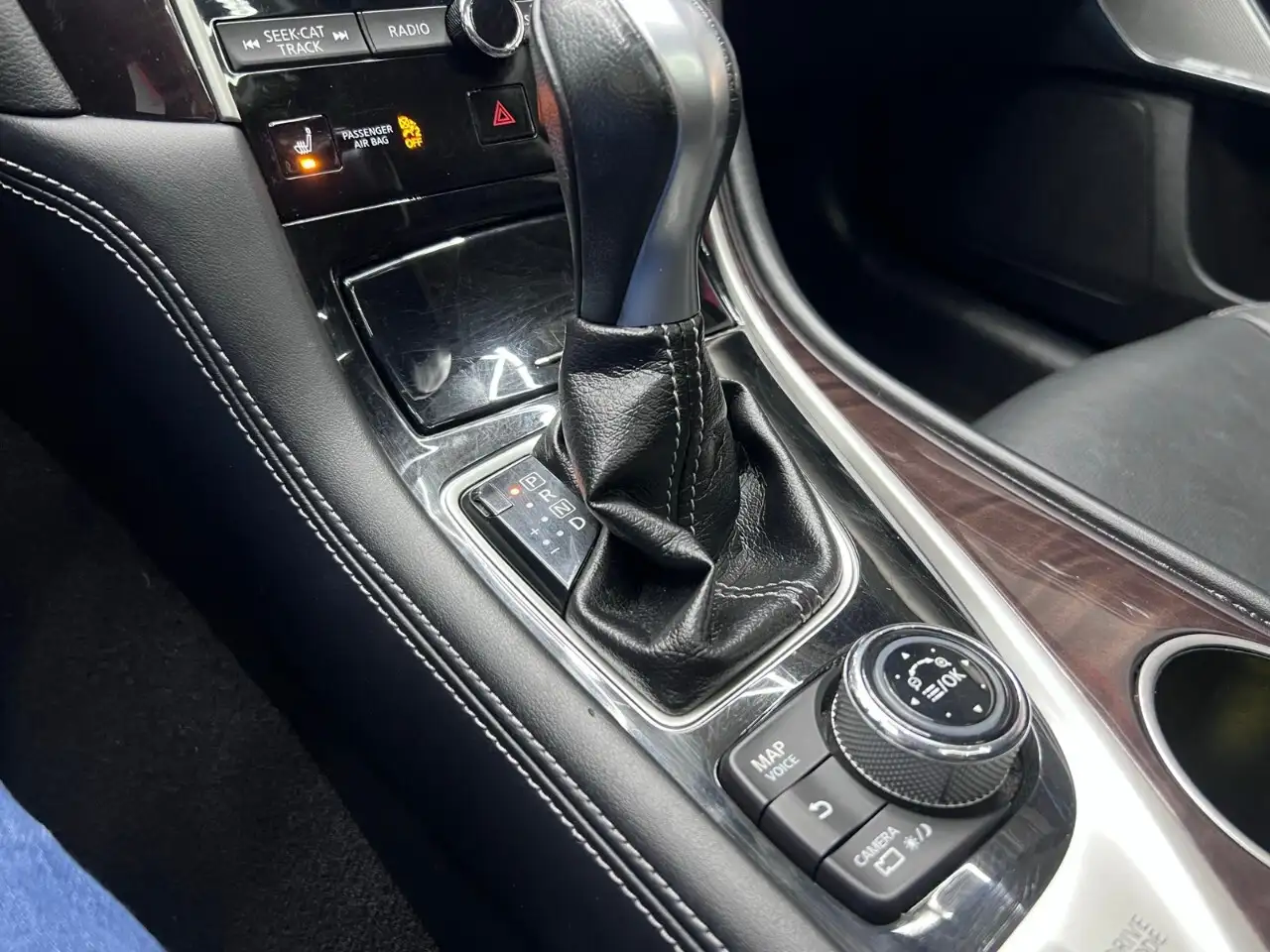 Infiniti Q50 снимка Infiniti Q50
