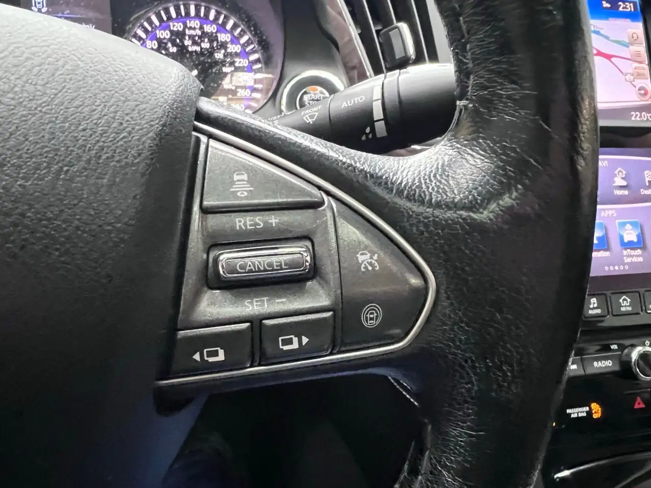Infiniti Q50 снимка Infiniti Q50