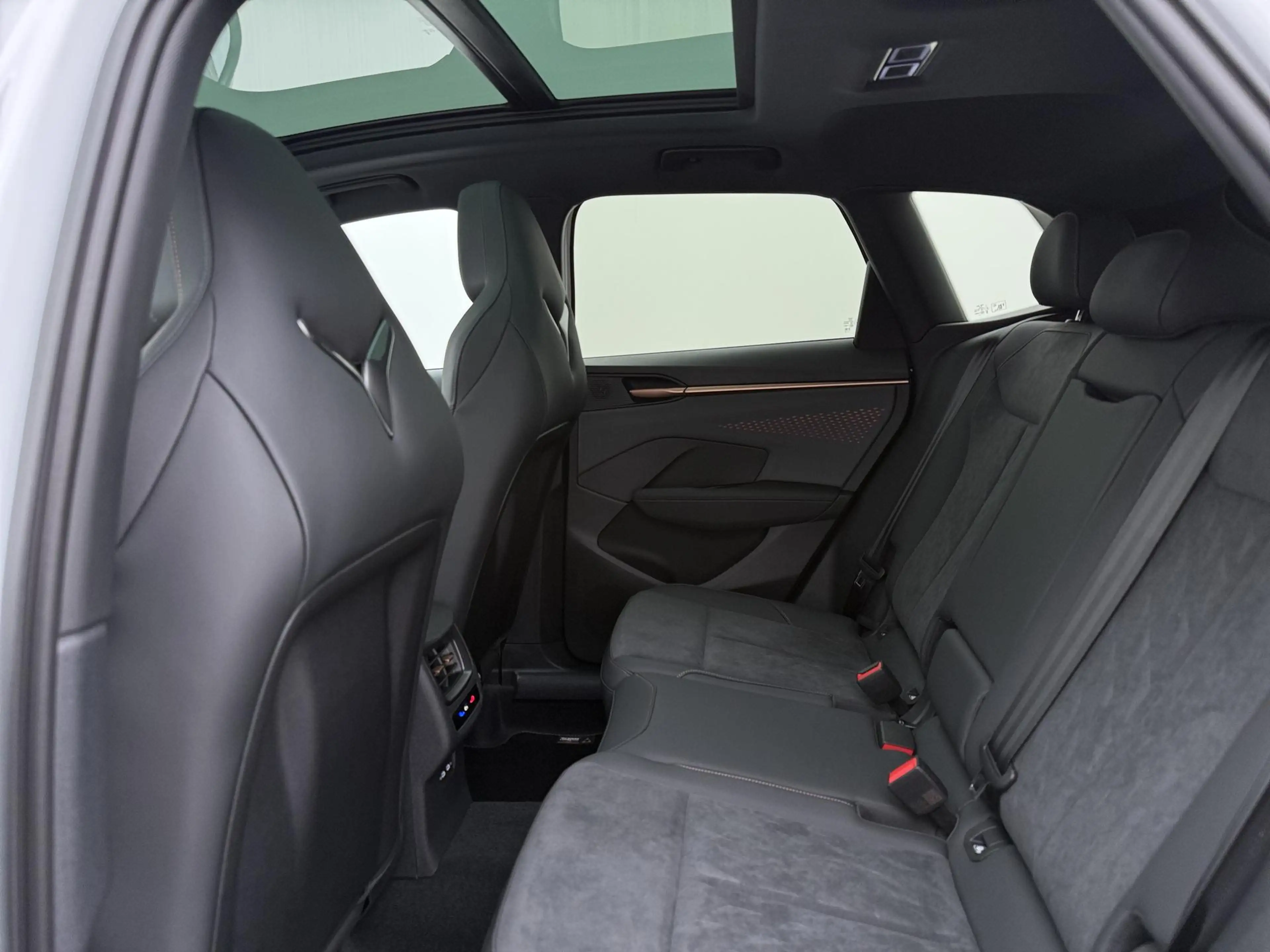 CUPRA Terramar 1.5 TSI e-Hybrid VZ 272 PK | Pano dak | Trekhaak | — photo 8