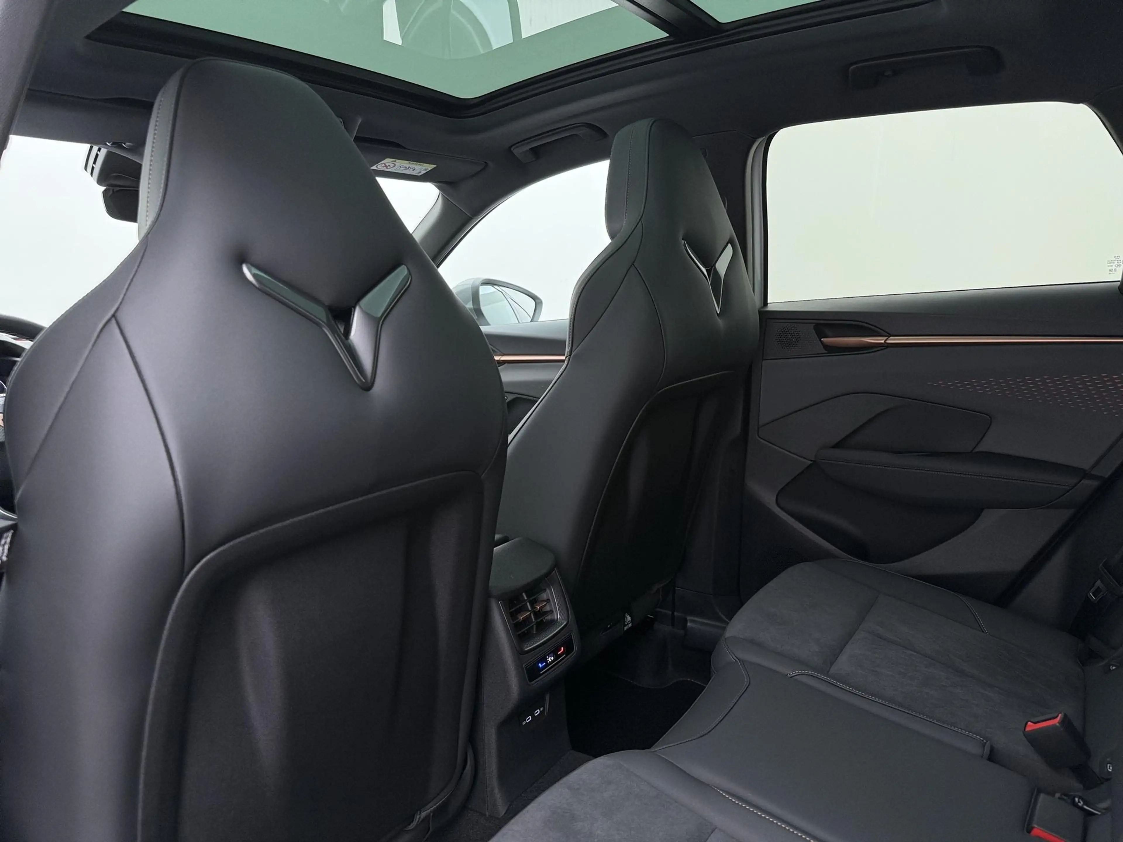 CUPRA Terramar 1.5 TSI e-Hybrid VZ 272 PK | Pano dak | Trekhaak | — photo 9