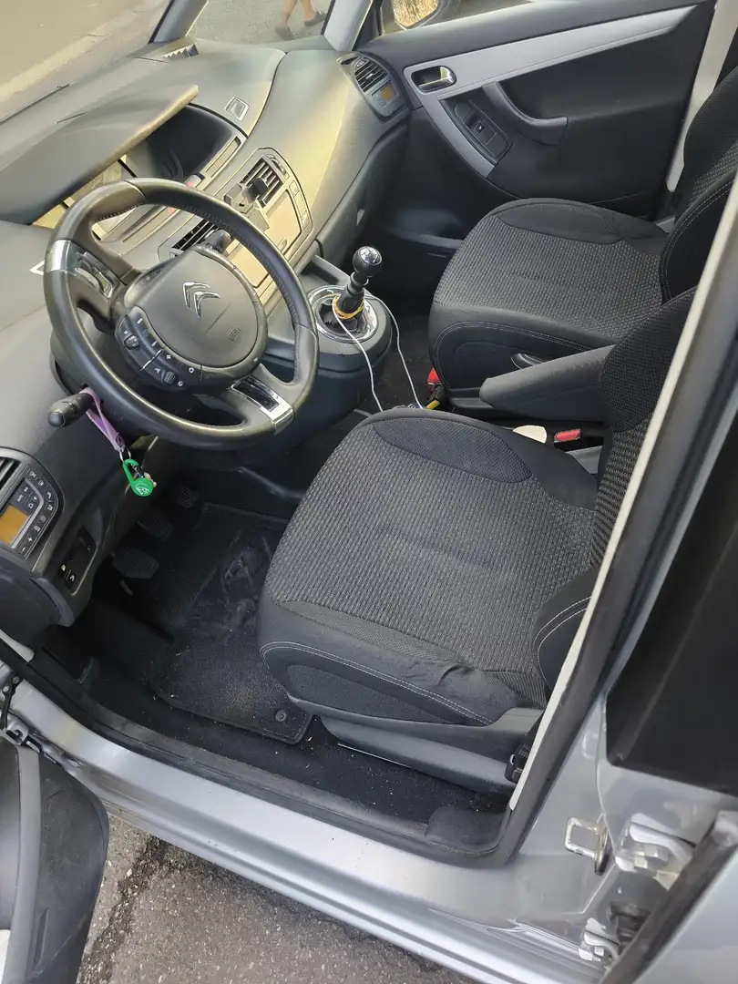 Citroen C4 Picasso HDi 110 FAP Selection - 2