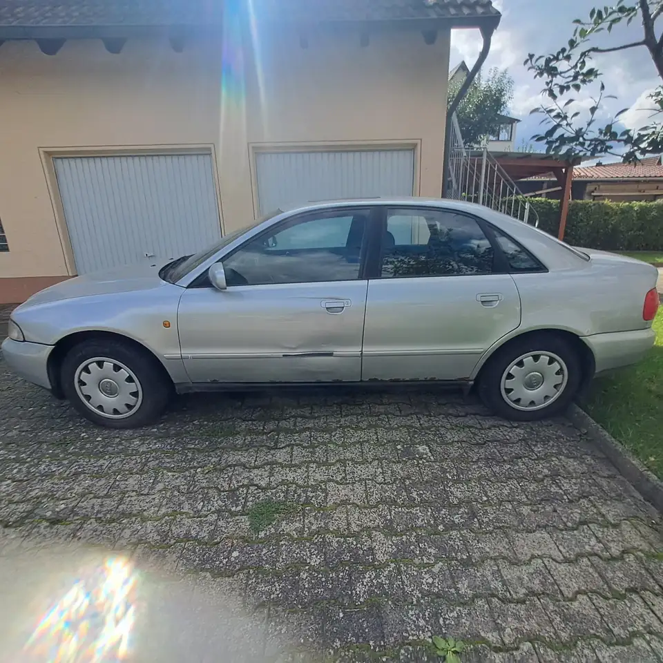 Audi A4 1.6, foto 4