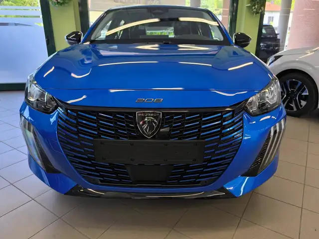 Peugeot 208 view 3