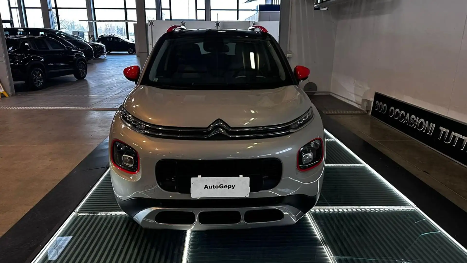 Citroen C3 Aircross PureTech 110 S&S Shine"BI COLOR" Grijs - 2