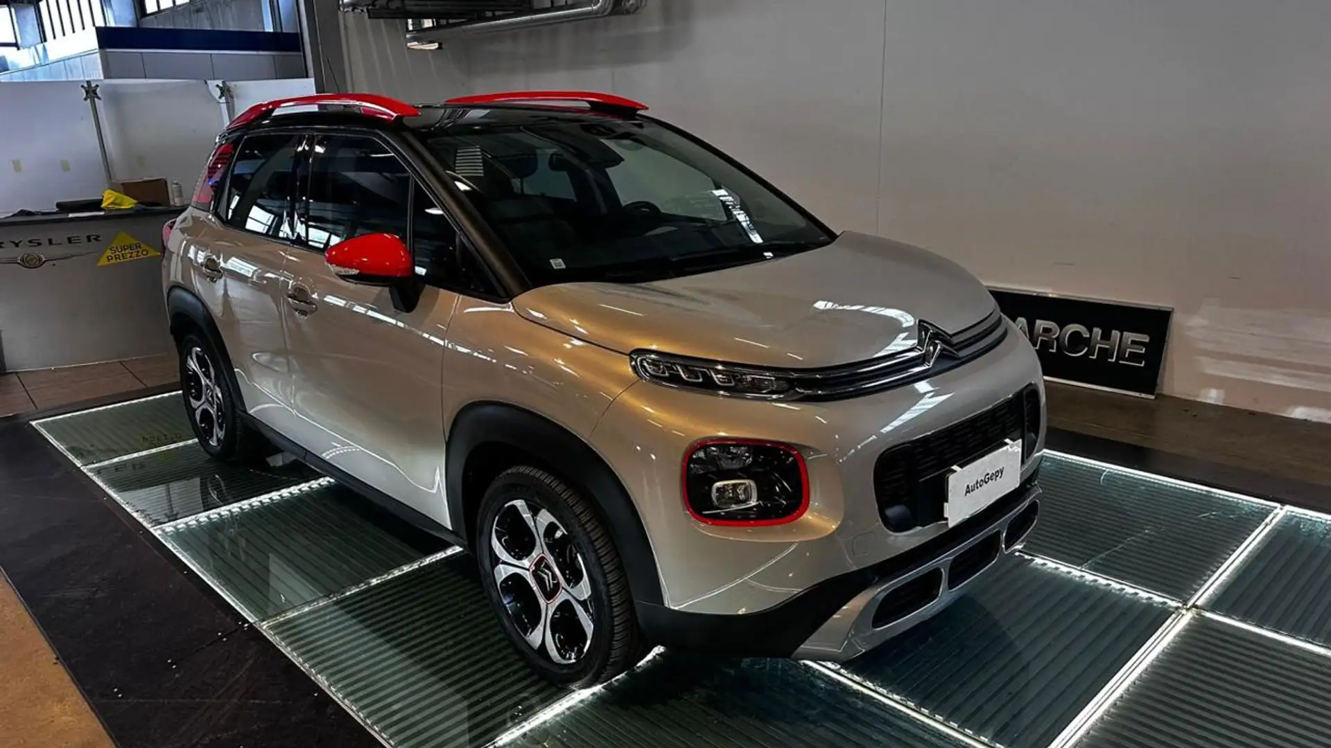 Citroen C3 Aircross PureTech 110 S&S Shine"BI COLOR" Grijs - 1
