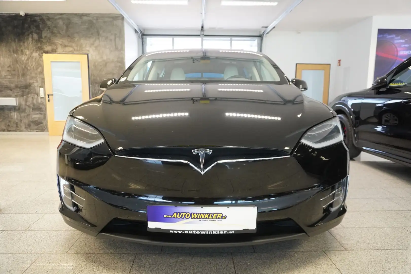Tesla Model X 75D CCS Schwarz - 2