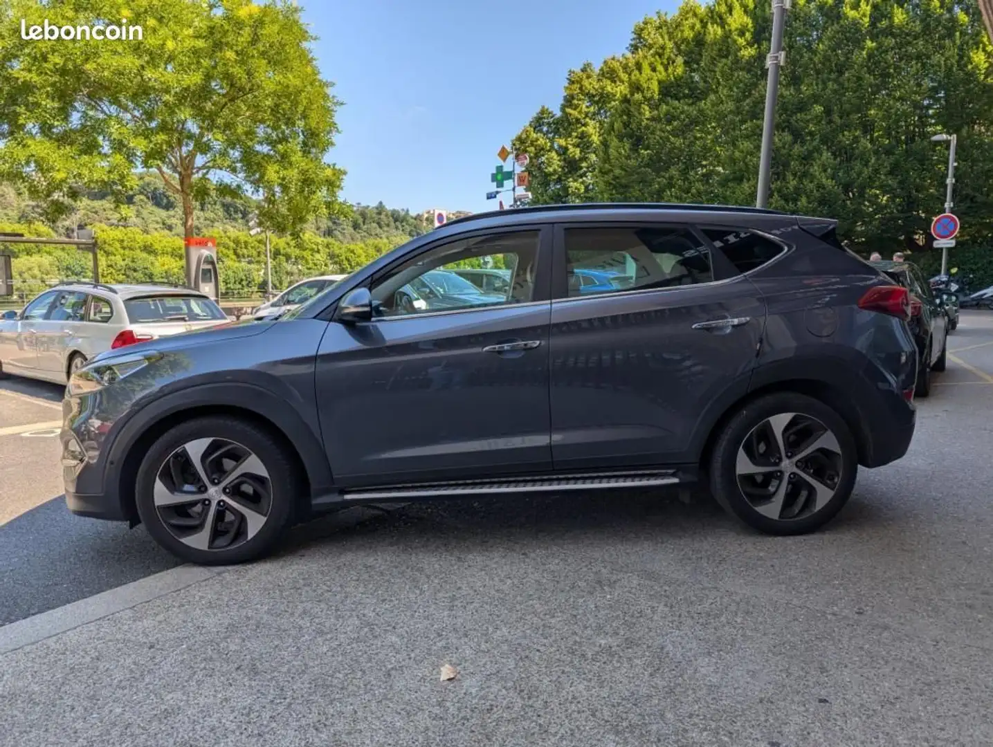 Hyundai TUCSON III 1.7 CRDI 141 ch EXECUTIVE 2WD TOIT OUVRANT ATT Grijs - 2