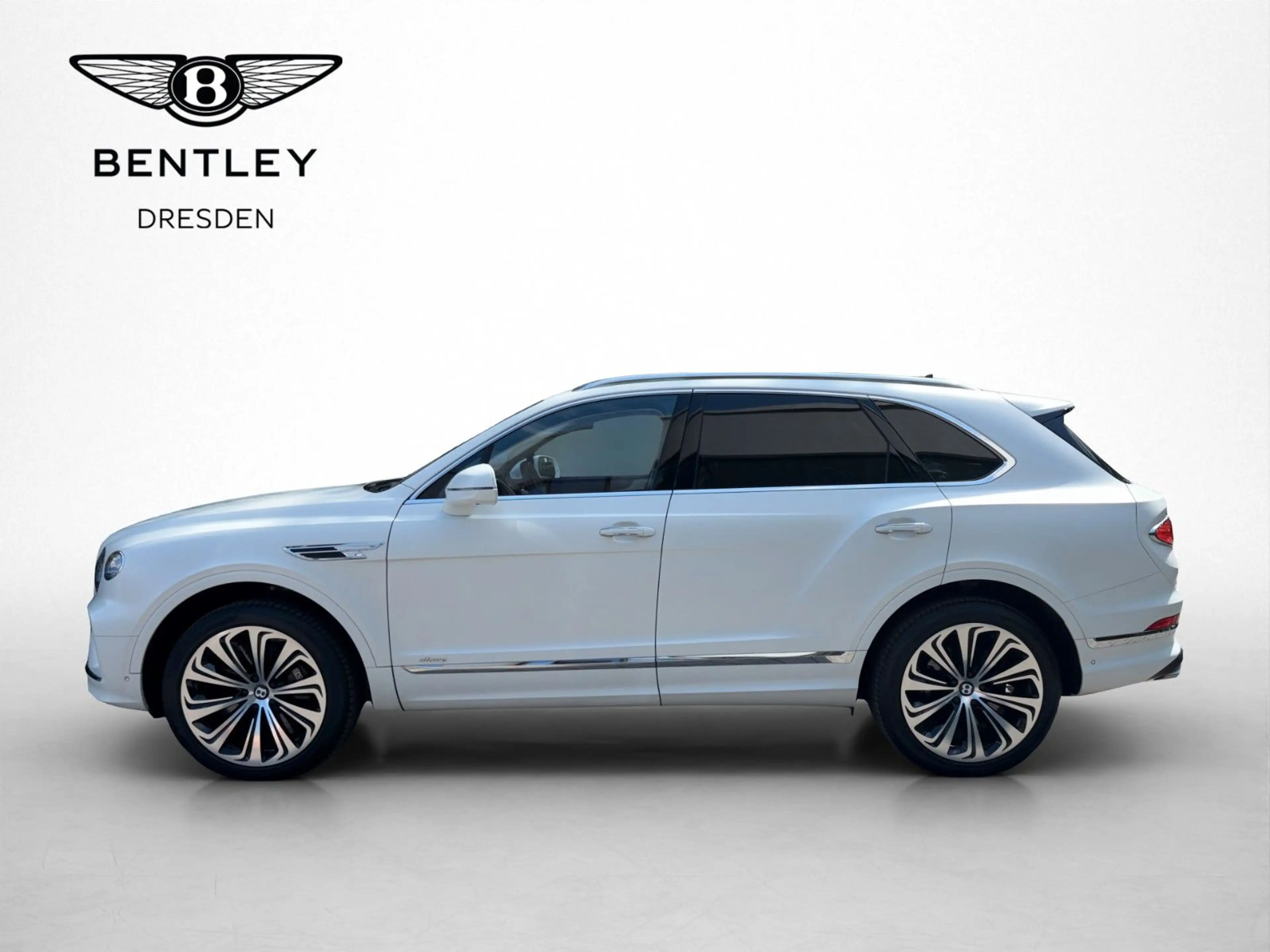 Bentley Bentayga 4.0 V8 white satin — photo 3