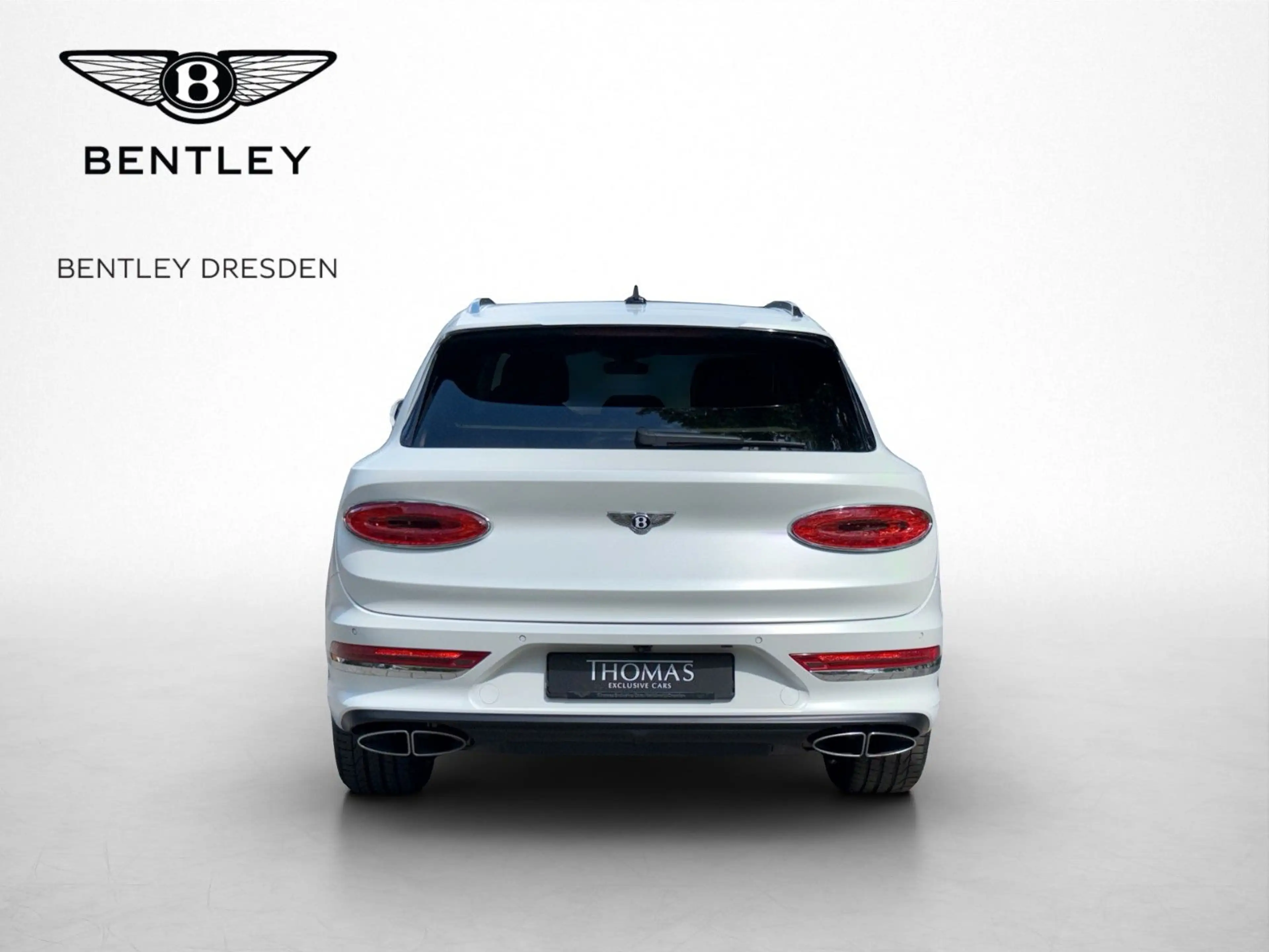 Bentley Bentayga 4.0 V8 white satin — photo 5