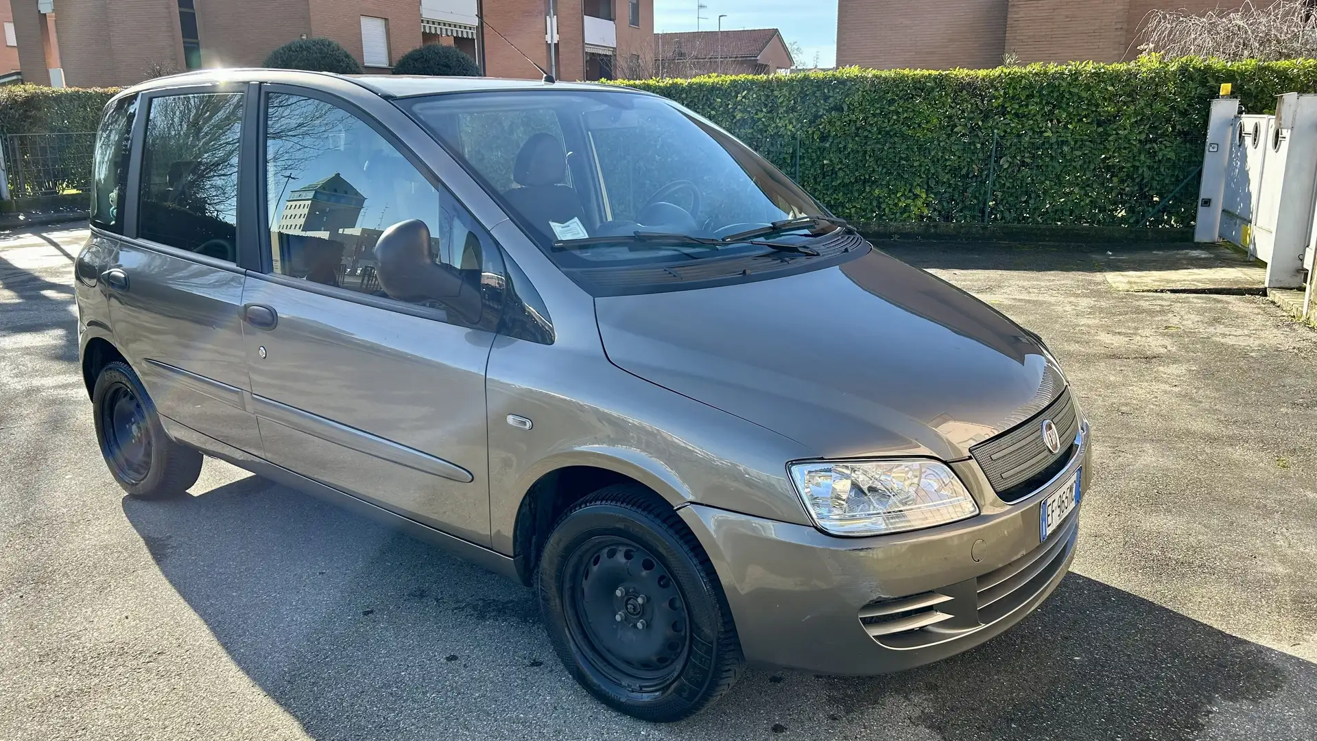 Fiat Multipla Multipla 1.6 16v Dynamic natural power Gris - 2