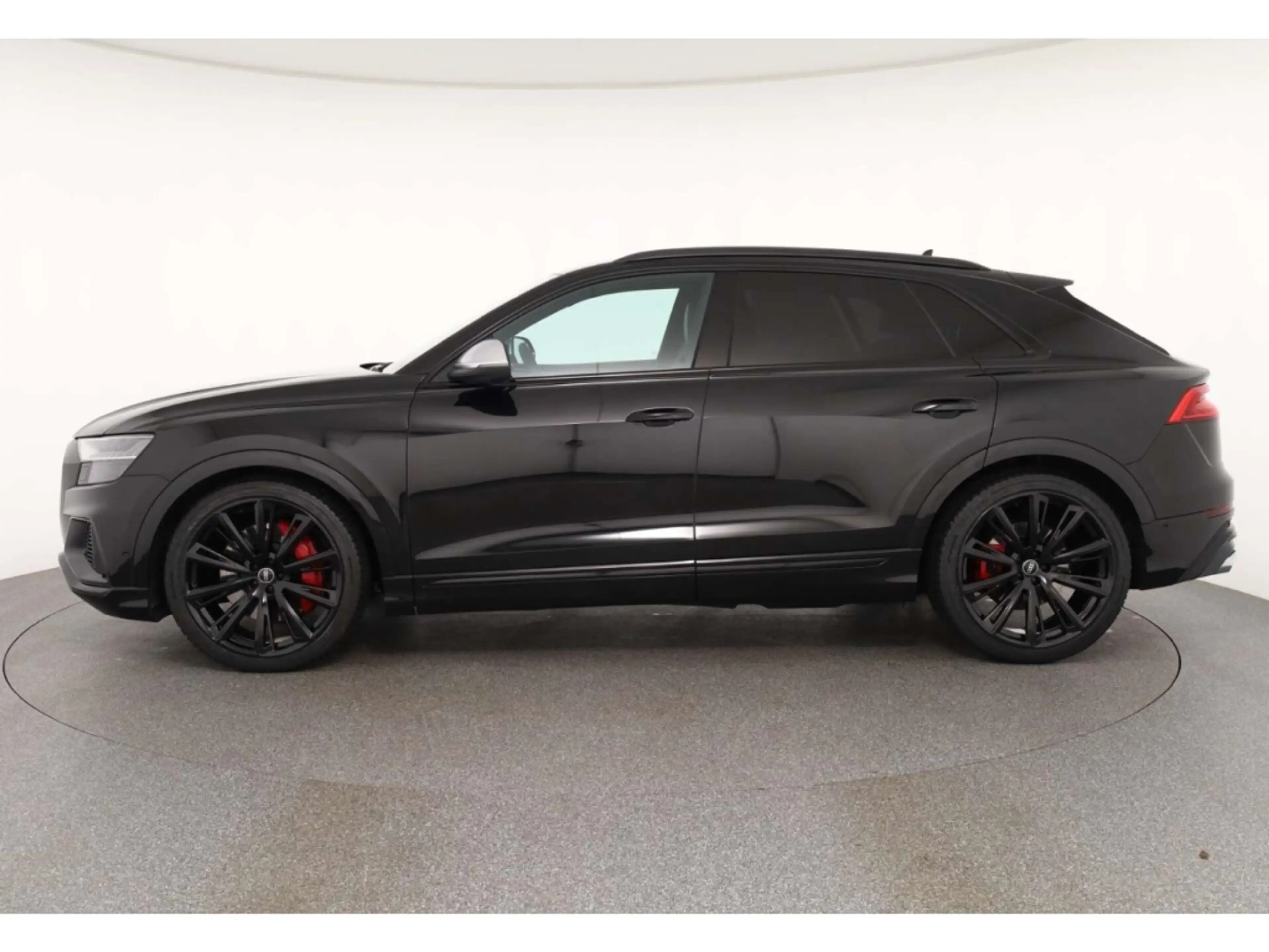 Audi SQ8 TFSI quattro — photo 5