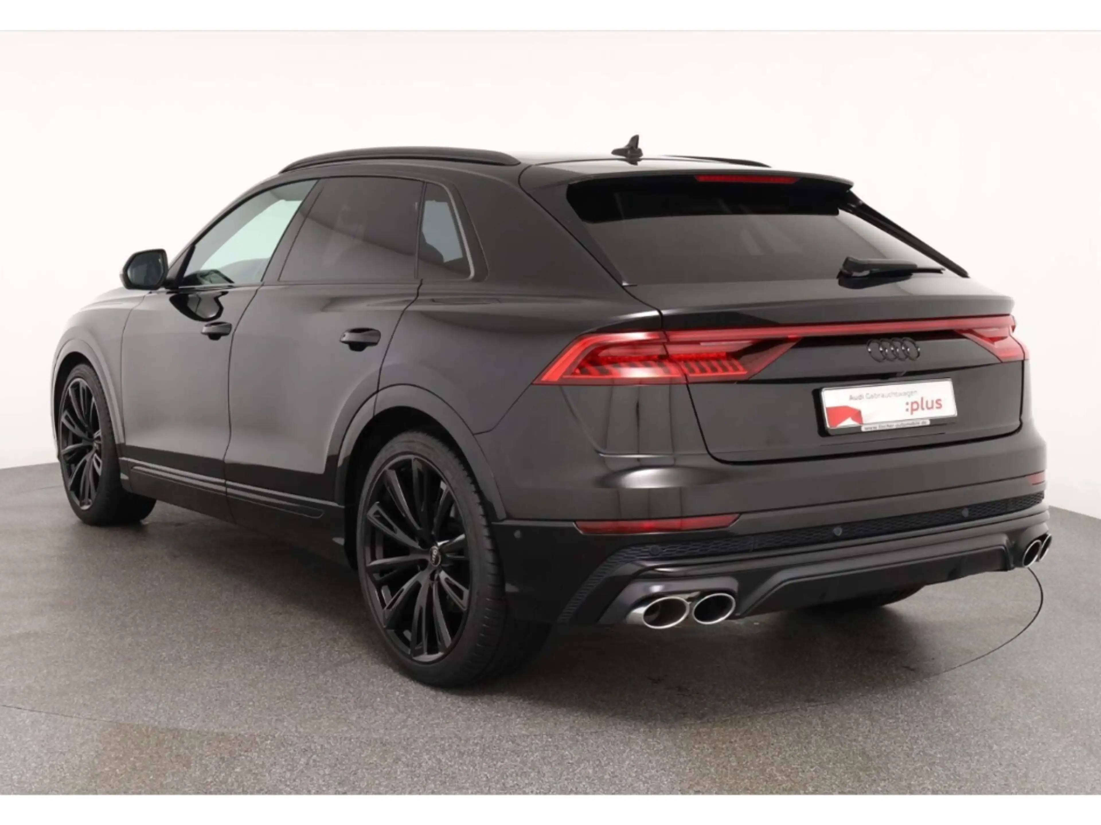Audi SQ8 TFSI quattro — photo 4