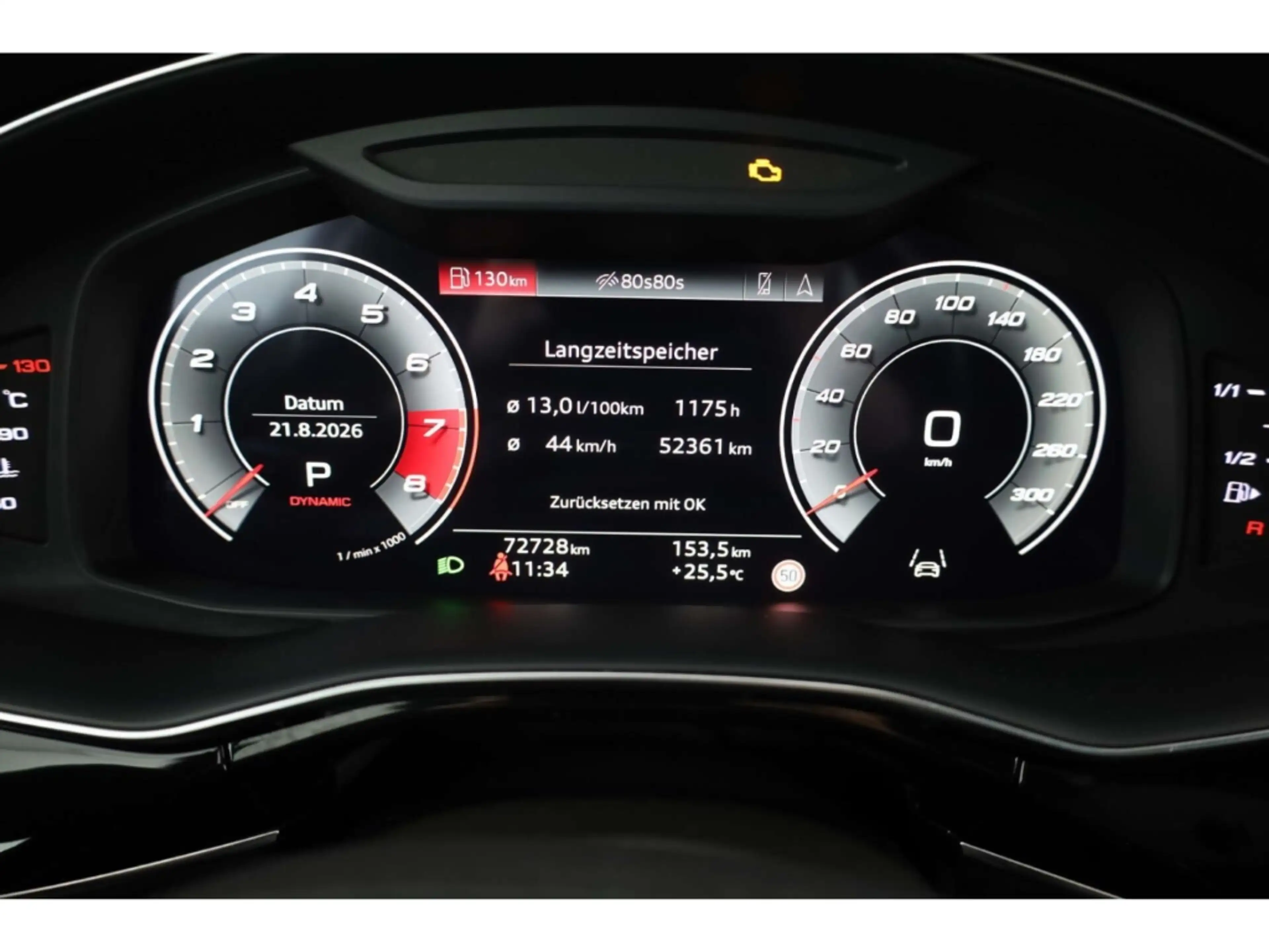 Audi SQ8 TFSI quattro — photo 13