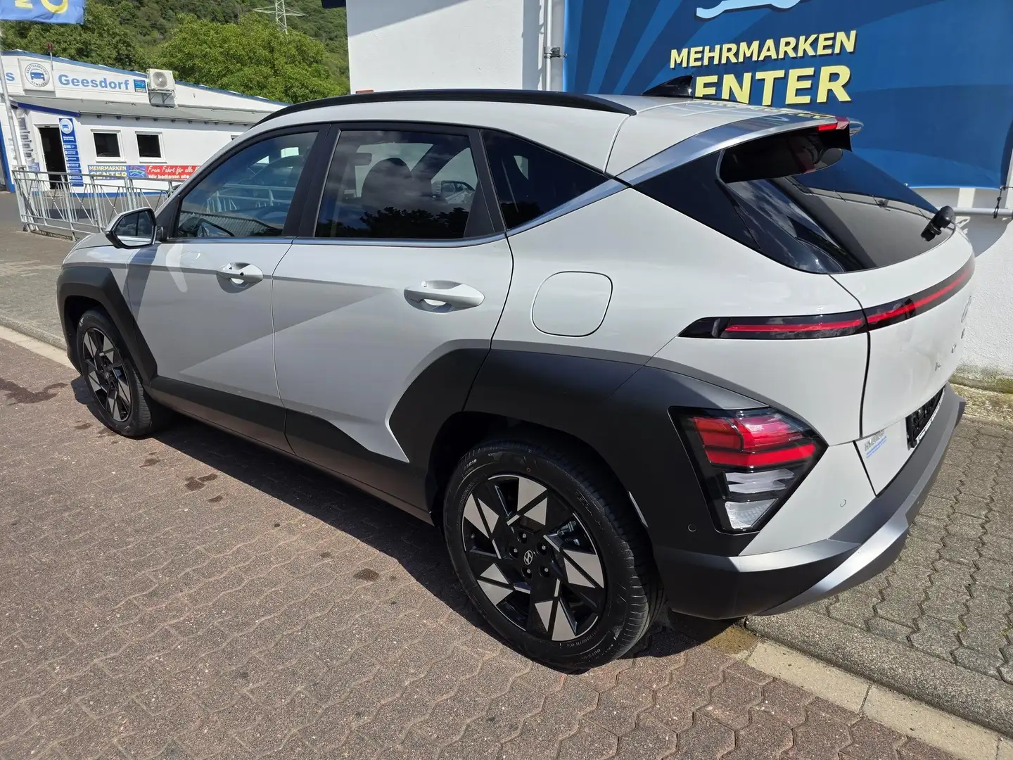Hyundai KONA Prime -Vollausstattung-sofort- Bose, Pano, el. ... Grau - 2