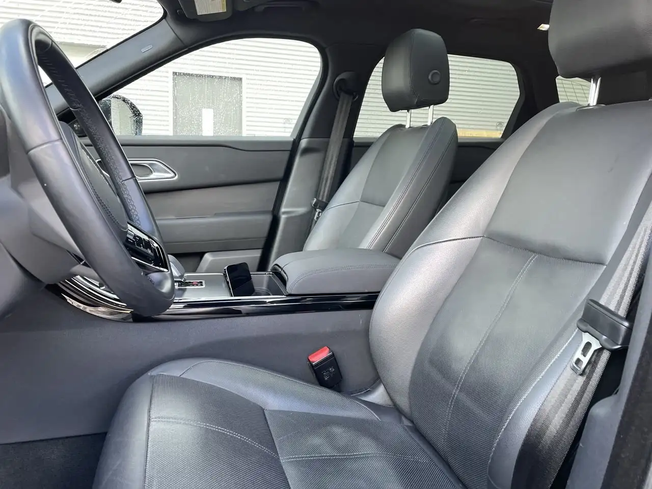 Land Rover Range Rover Velar снимка Land Rover Range Rover Velar