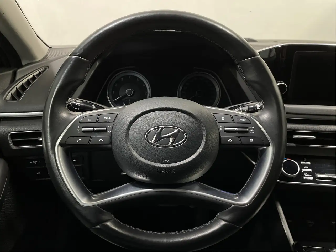 Hyundai SONATA снимка Hyundai SONATA
