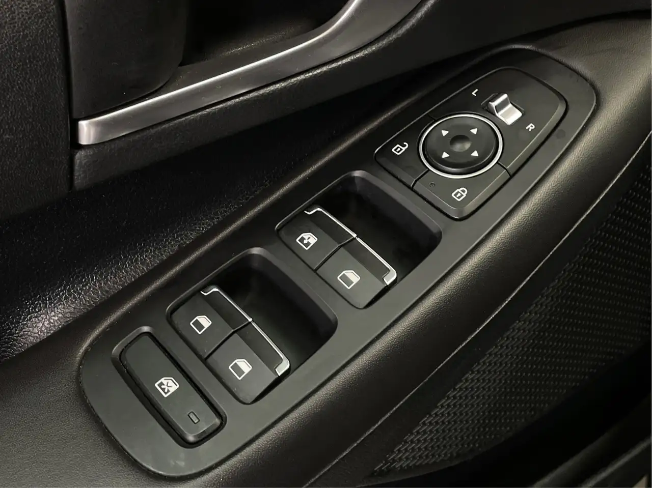 Hyundai SONATA снимка Hyundai SONATA