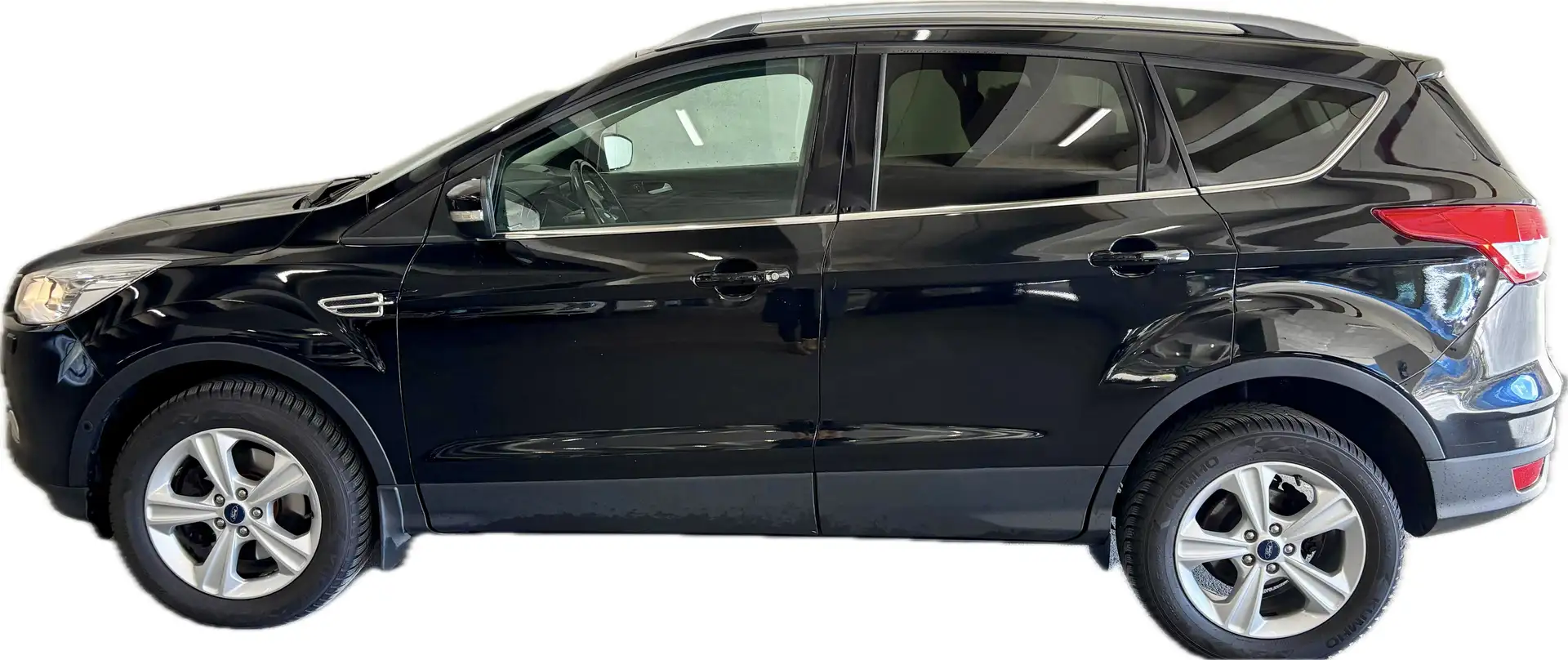 Ford Kuga Titanium Schwarz - 1