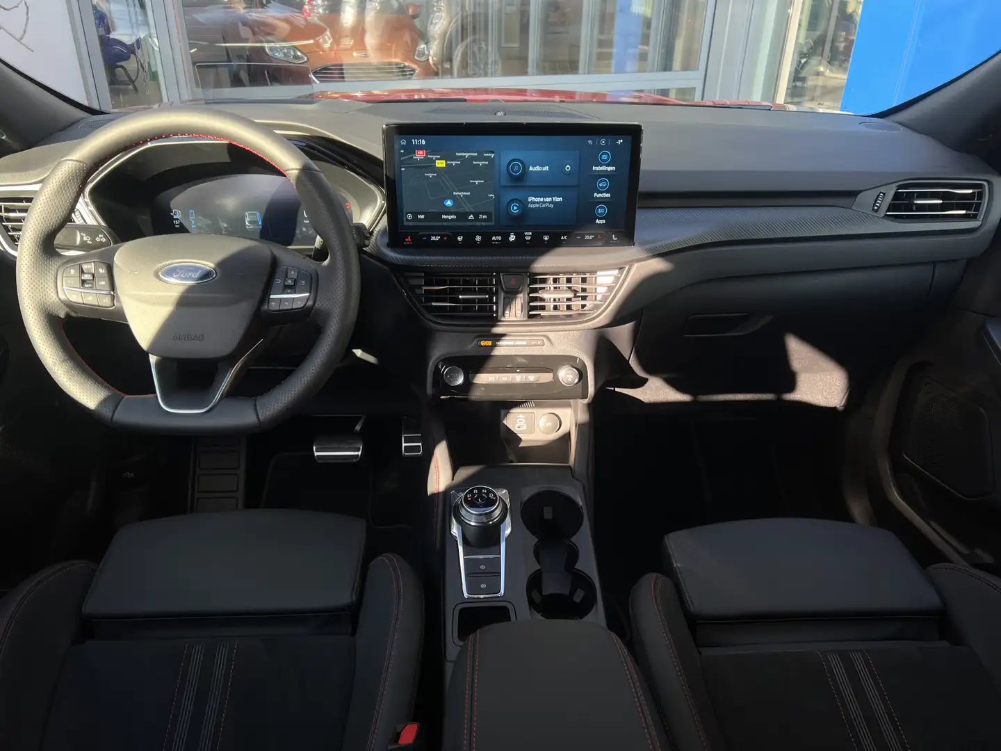 Ford Kuga 2.5 PHEV 243pk ST-Line X | Technology Pack | Winte Rot - 2