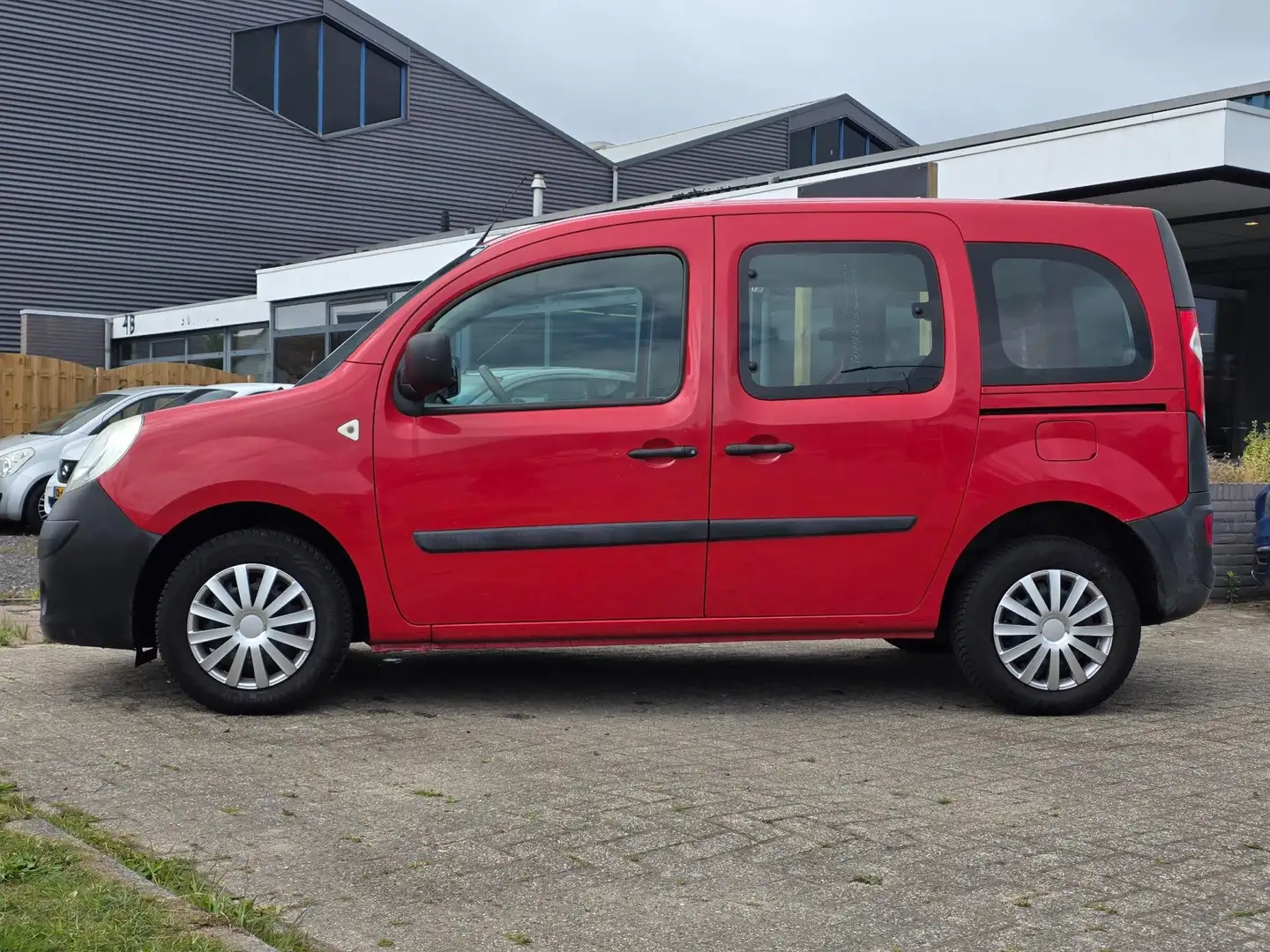 Renault Kangoo Family 1.6 Authentique Rojo - 2