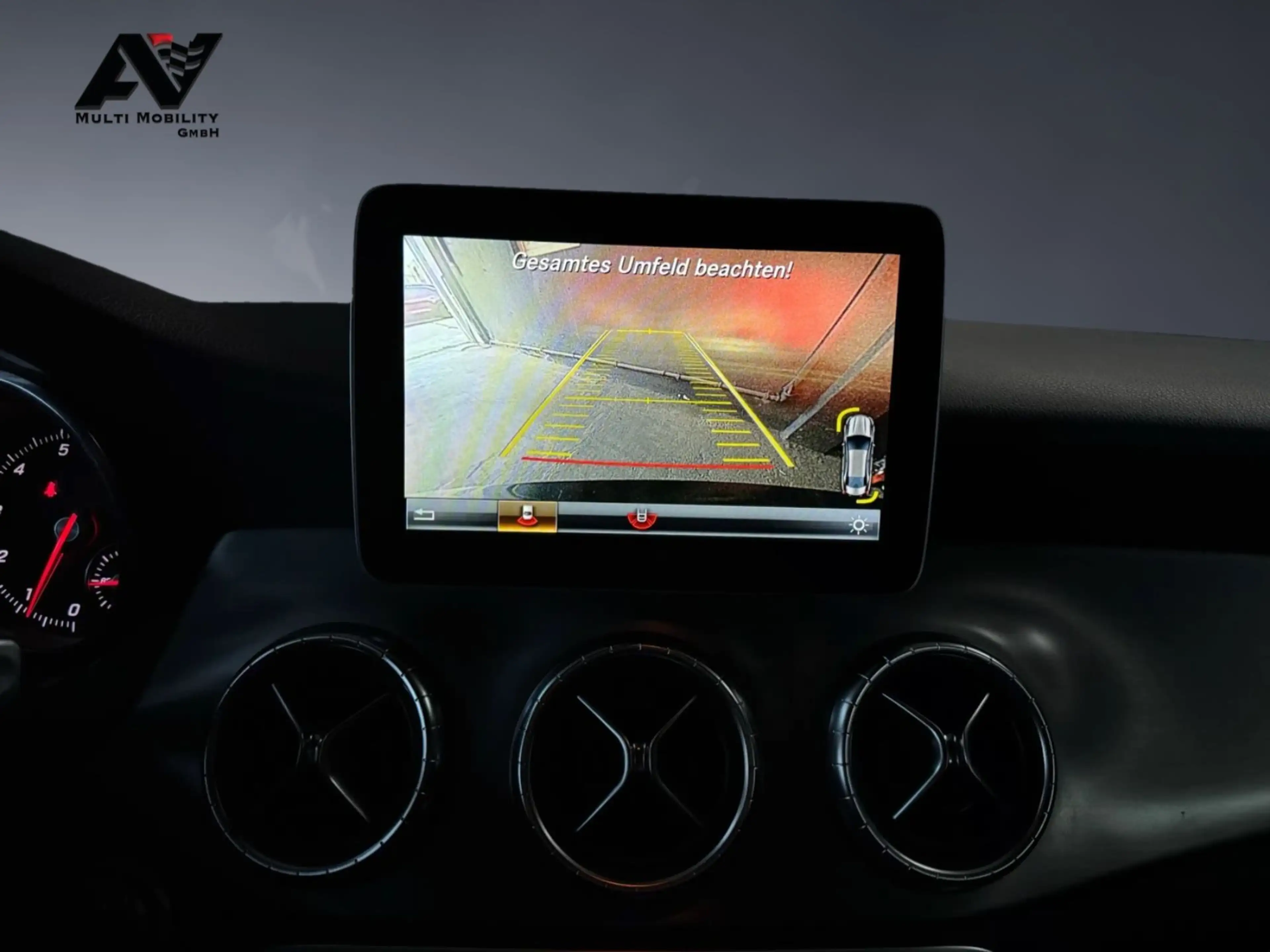 Mercedes-Benz CLA 200 AMG/NIGHT/KAM/LED/18" AMG/Parkassist/SHZ — photo 14