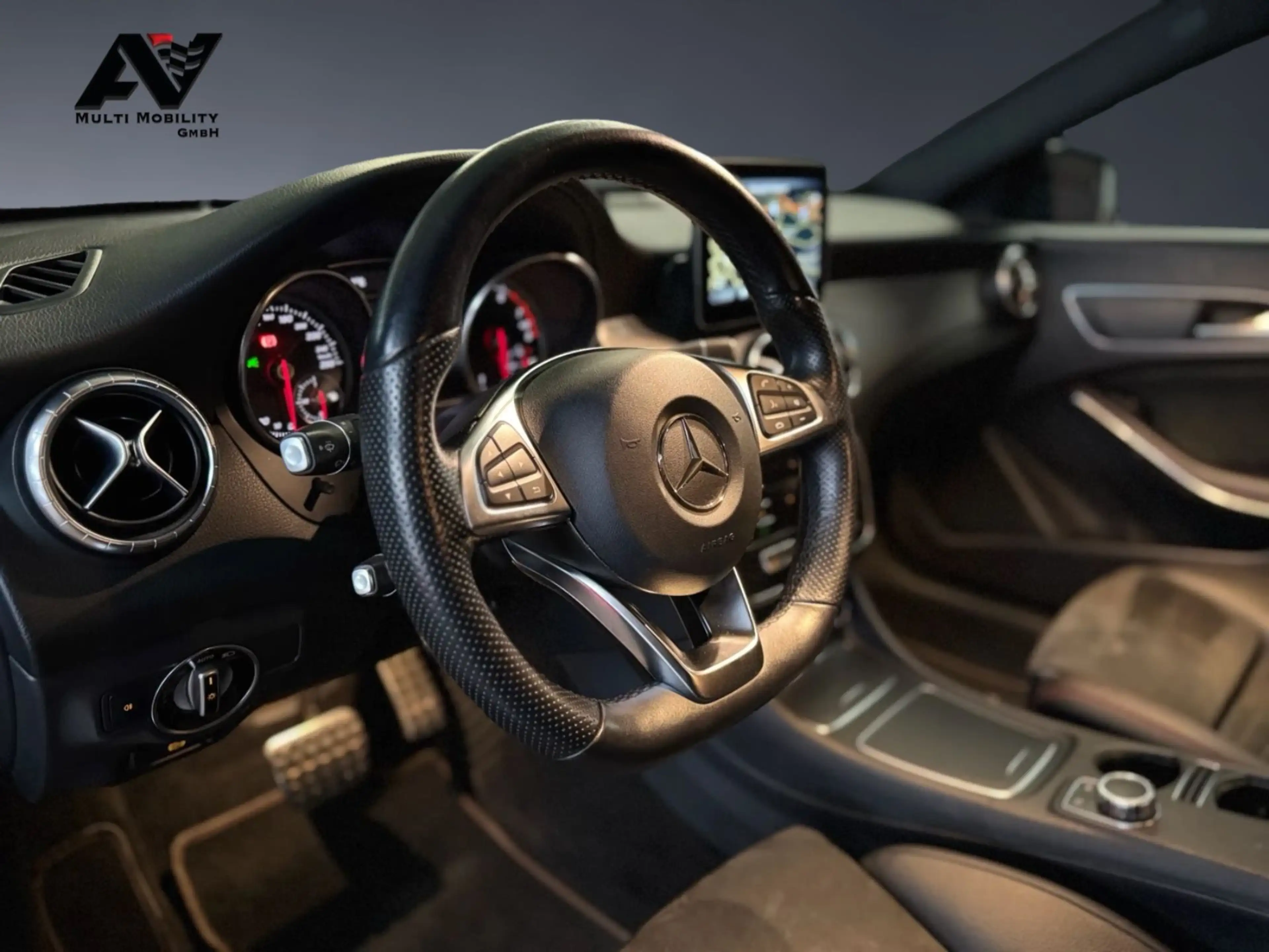 Mercedes-Benz CLA 200 AMG/NIGHT/KAM/LED/18" AMG/Parkassist/SHZ — photo 10