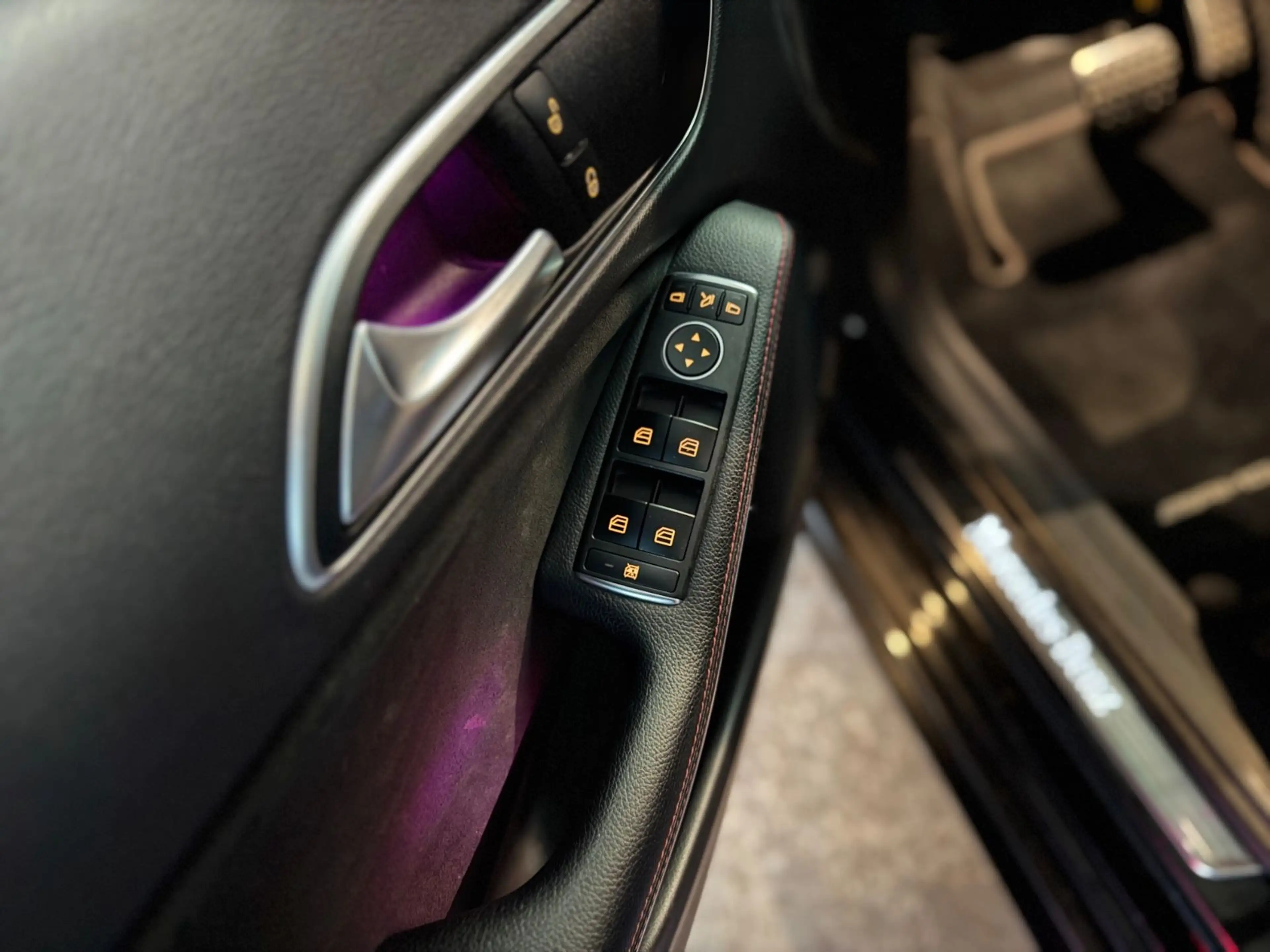 Mercedes-Benz CLA 200 AMG/NIGHT/KAM/LED/18" AMG/Parkassist/SHZ — photo 15