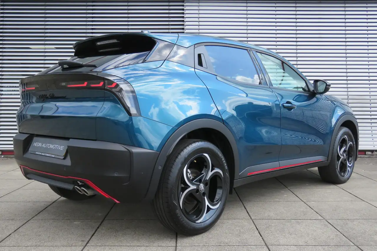 Alfa Romeo Junior 2025