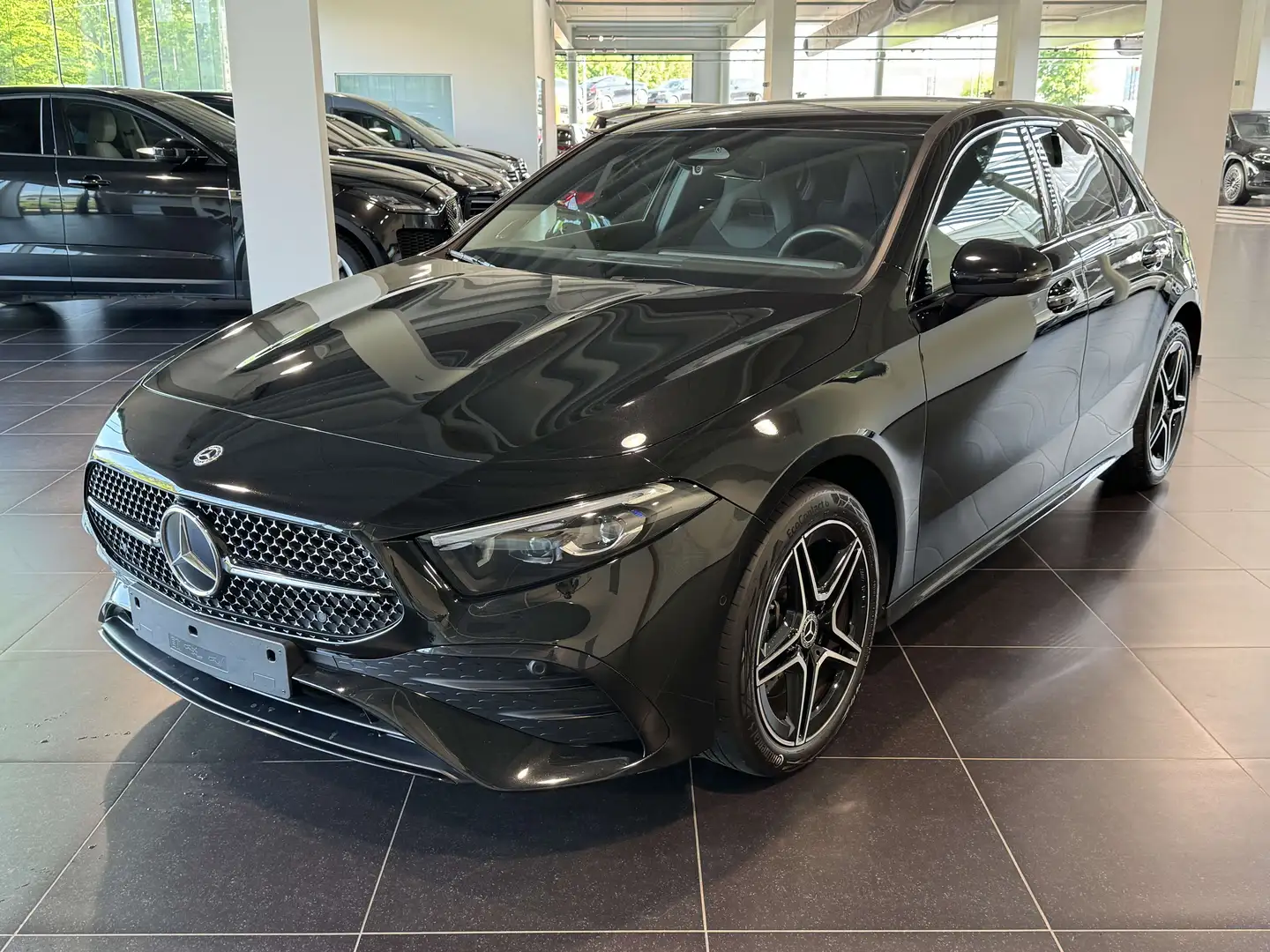 Mercedes-Benz A 250 e Amg Night PAck, Burmester Sound, Trekhaak, Led, Gris - 1