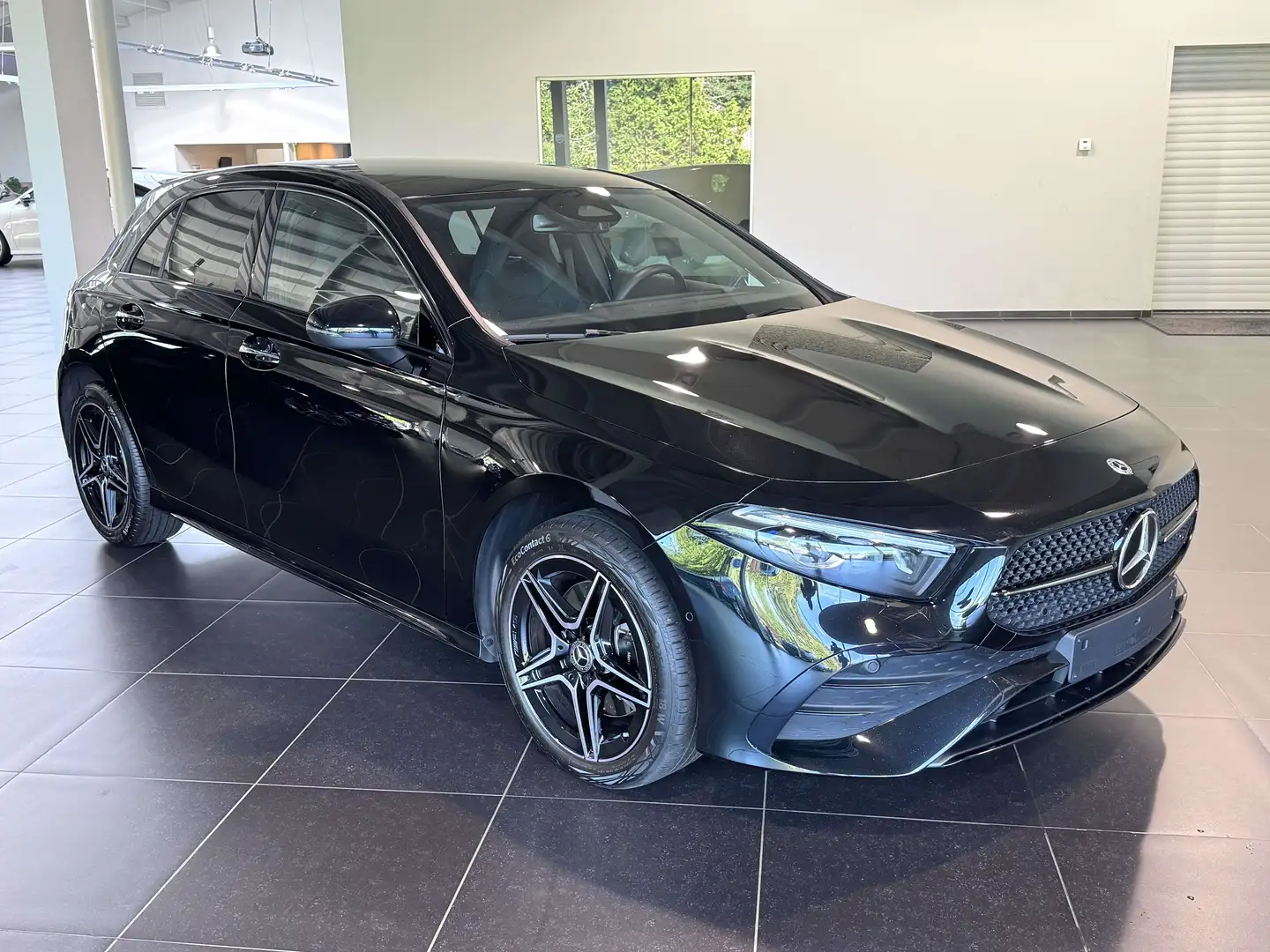 Mercedes-Benz A 250 e Amg Night PAck, Burmester Sound, Trekhaak, Led, Gris - 2