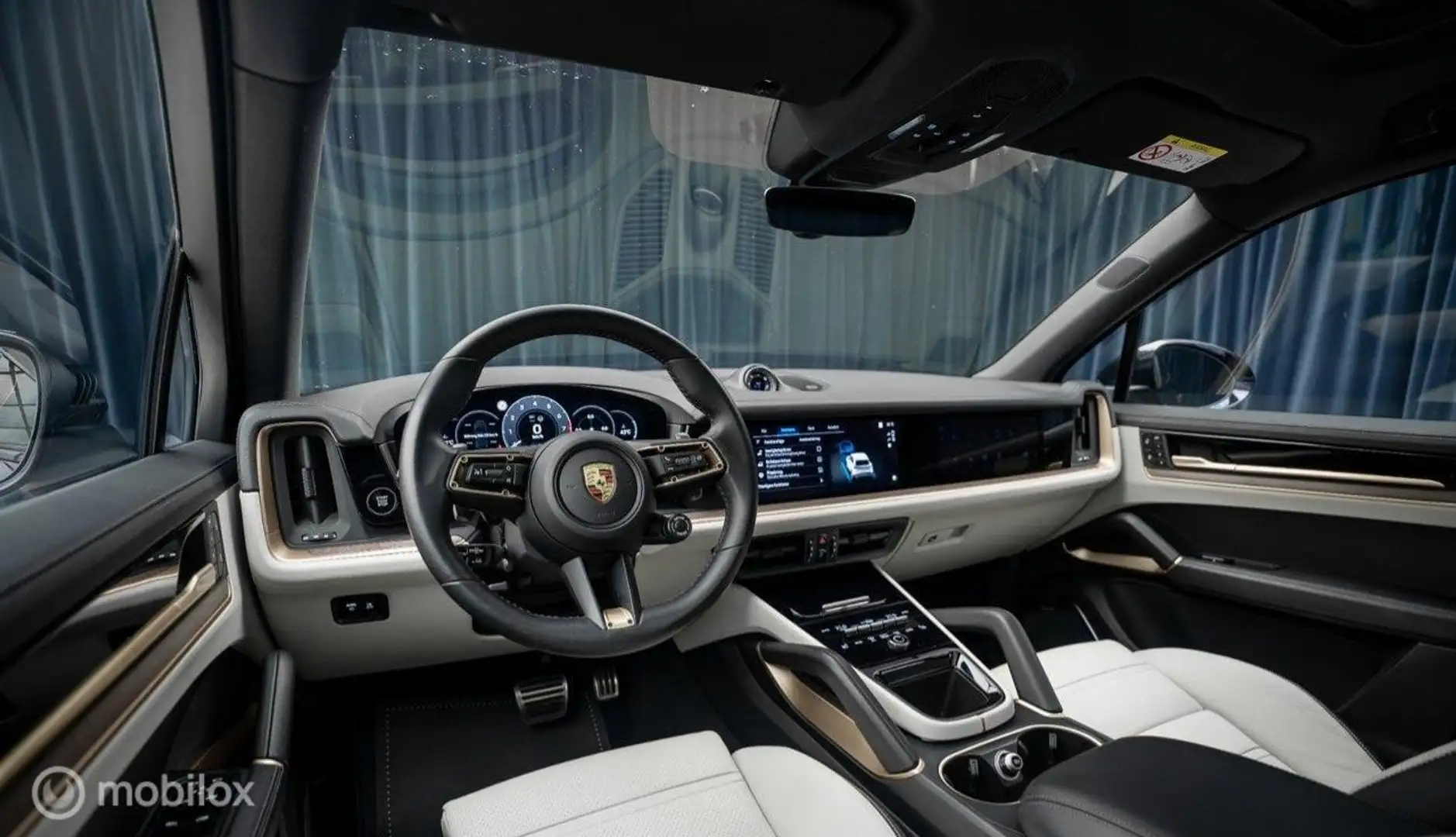 Porsche Cayenne 3.0 S E-Hybrid 519 pk, Burmester, pano, 360 Schwarz - 2