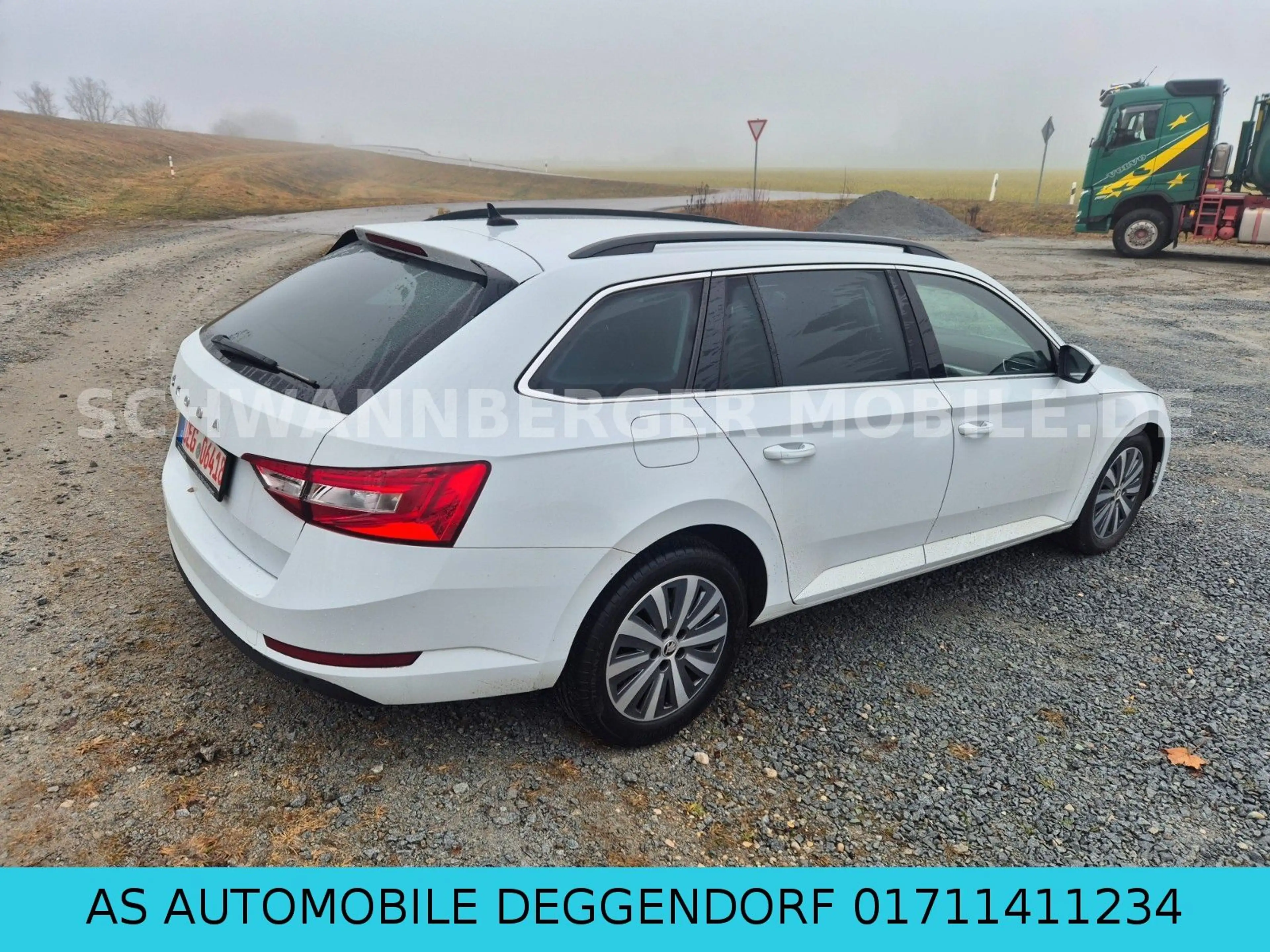 Skoda Superb Combi Ambition-LED-KAMERA-6.GANGGETRIEBE- — photo 14