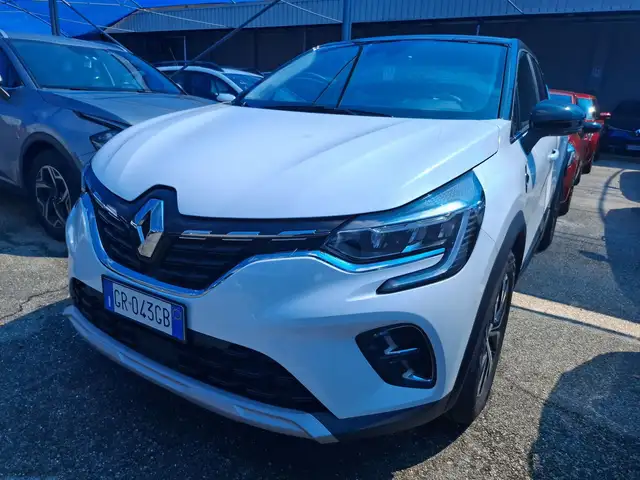 Renault Captur view 3