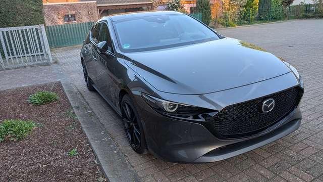 Imagine Mazda 3 SKYACTIV-X 2.0 M-Hybrid Selection, Bose, Design