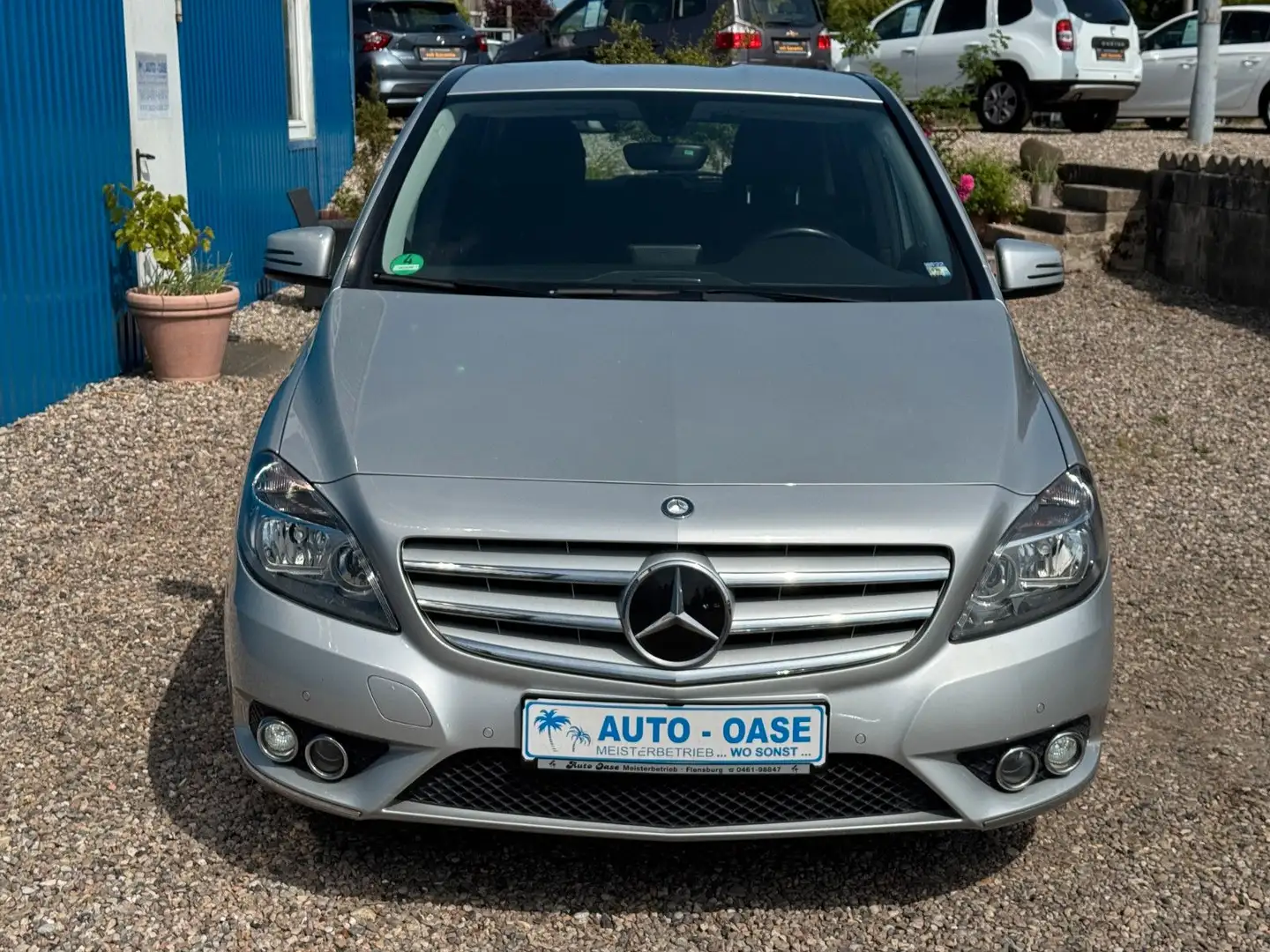 Mercedes-Benz B 180 **Sports Tourer**Automatik**AHK**Temp** Silber - 2