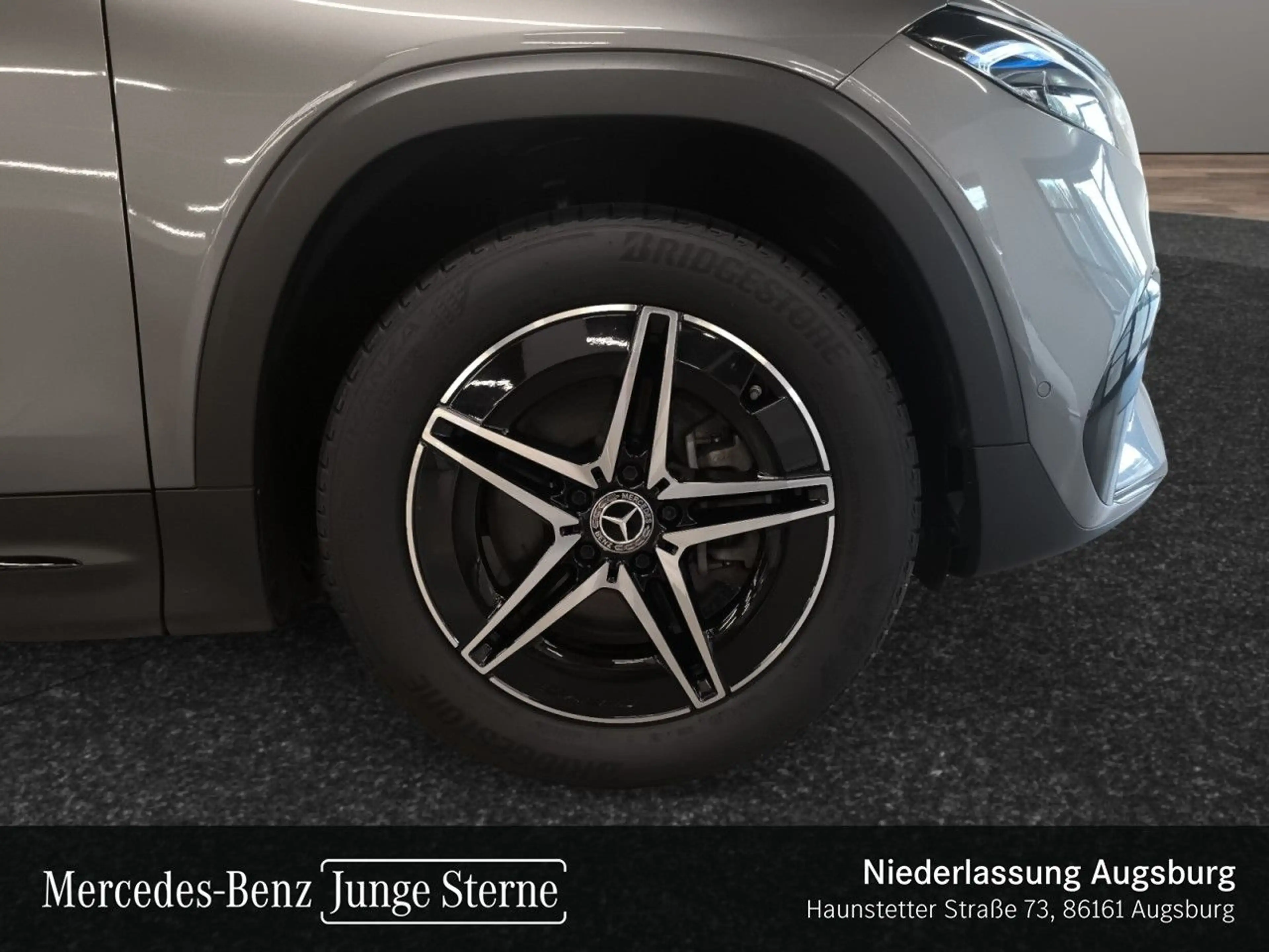 Mercedes-Benz EQB 300 4M AMG+NIGHT+PLUS-PAKET+PANO+KAMERA+MEMORY — photo 6