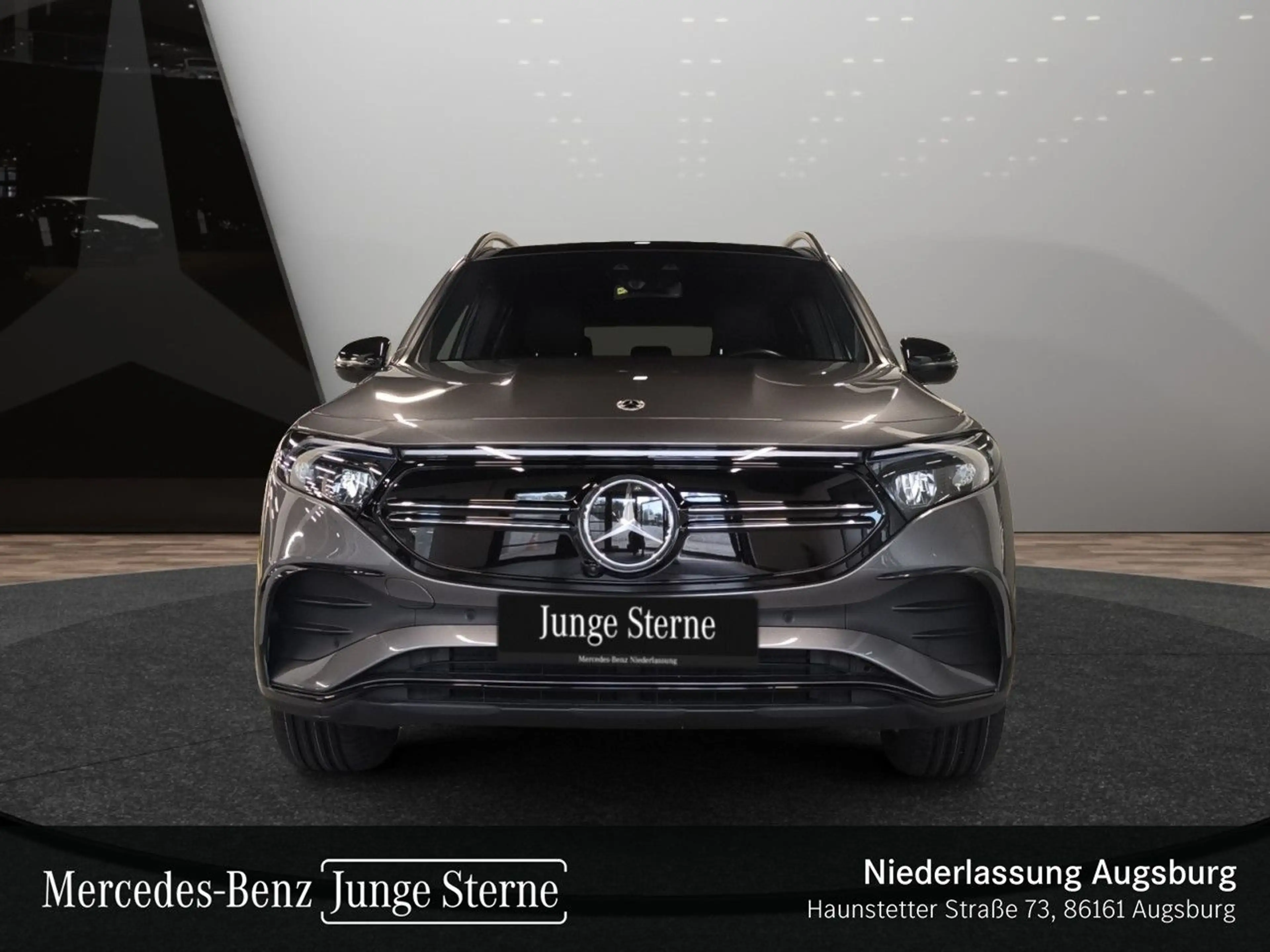 Mercedes-Benz EQB 300 4M AMG+NIGHT+PLUS-PAKET+PANO+KAMERA+MEMORY — photo 3