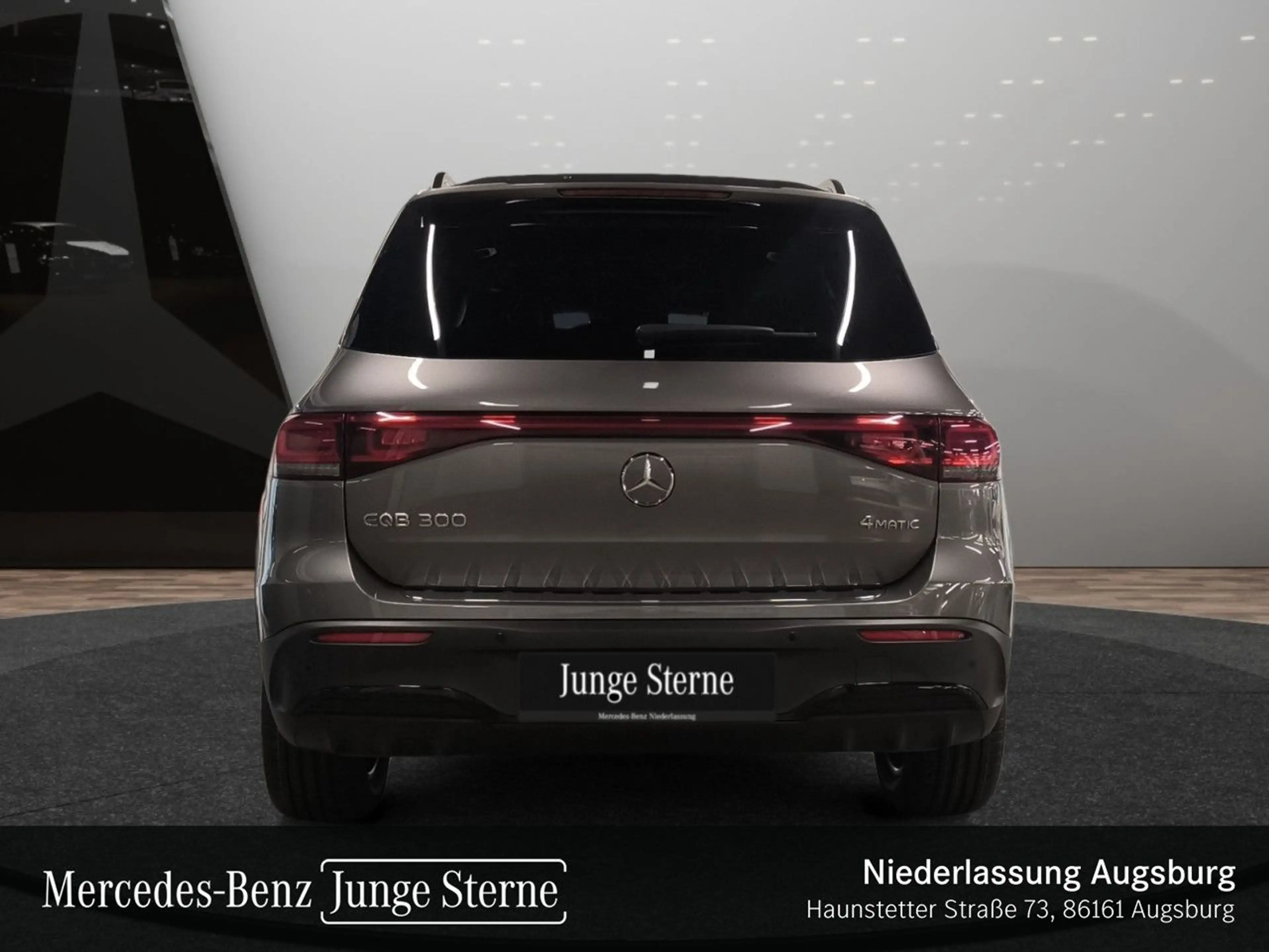 Mercedes-Benz EQB 300 4M AMG+NIGHT+PLUS-PAKET+PANO+KAMERA+MEMORY — photo 9