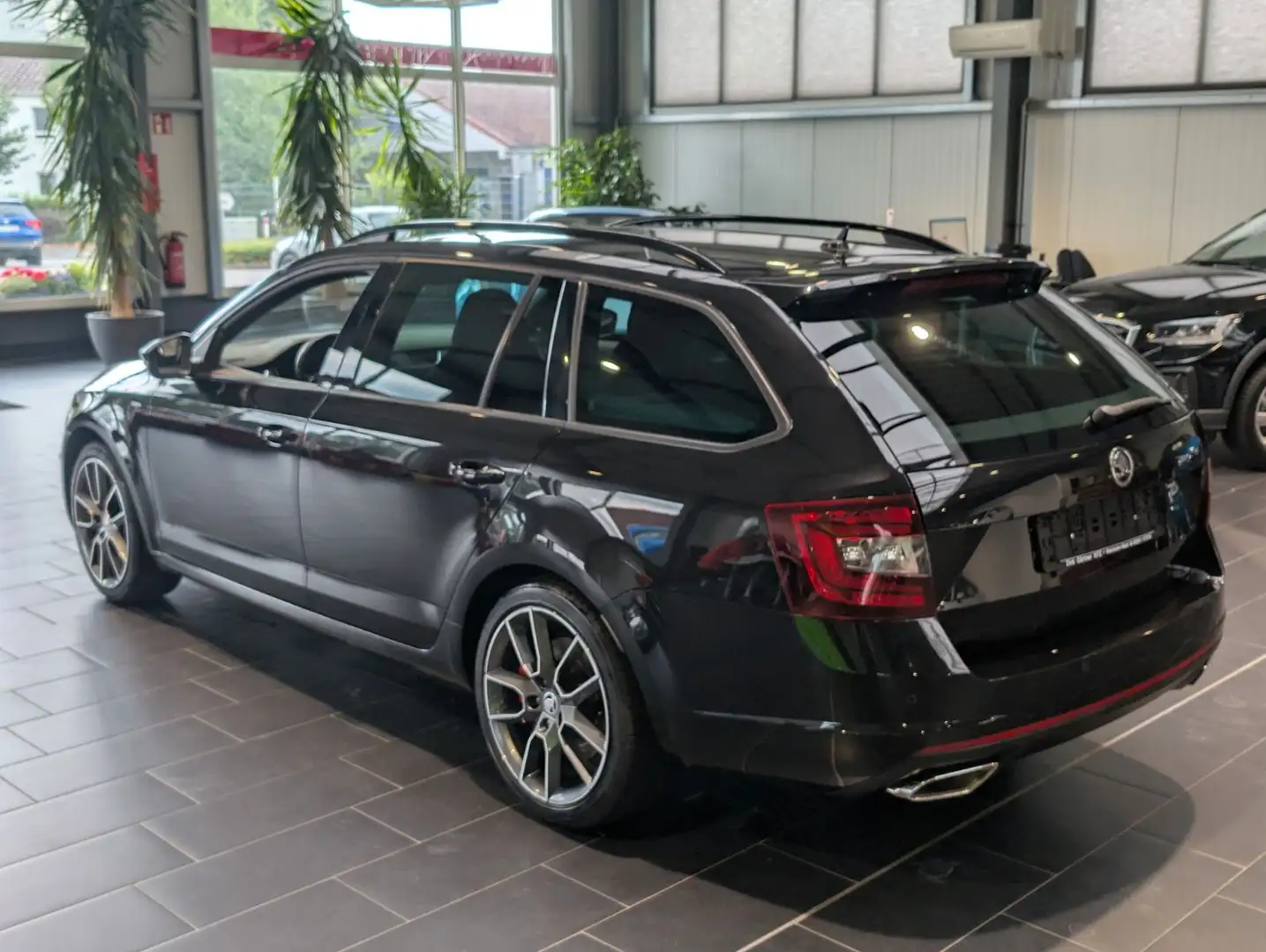 Skoda Octavia Combi 2.0 TSI DSG RS AHK PDC Klimaaut. Negro - 2