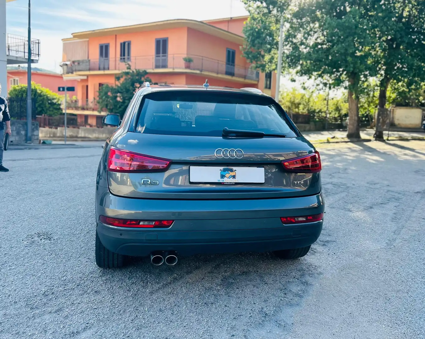 Audi Q3 Q3 2.0 tdi 150cv Grijs - 2