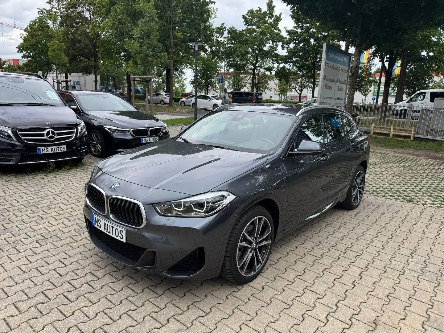 BMW X2 xDrive 25 e MSport*Panorama*Kamera*ACC*NaviP Gris - 1