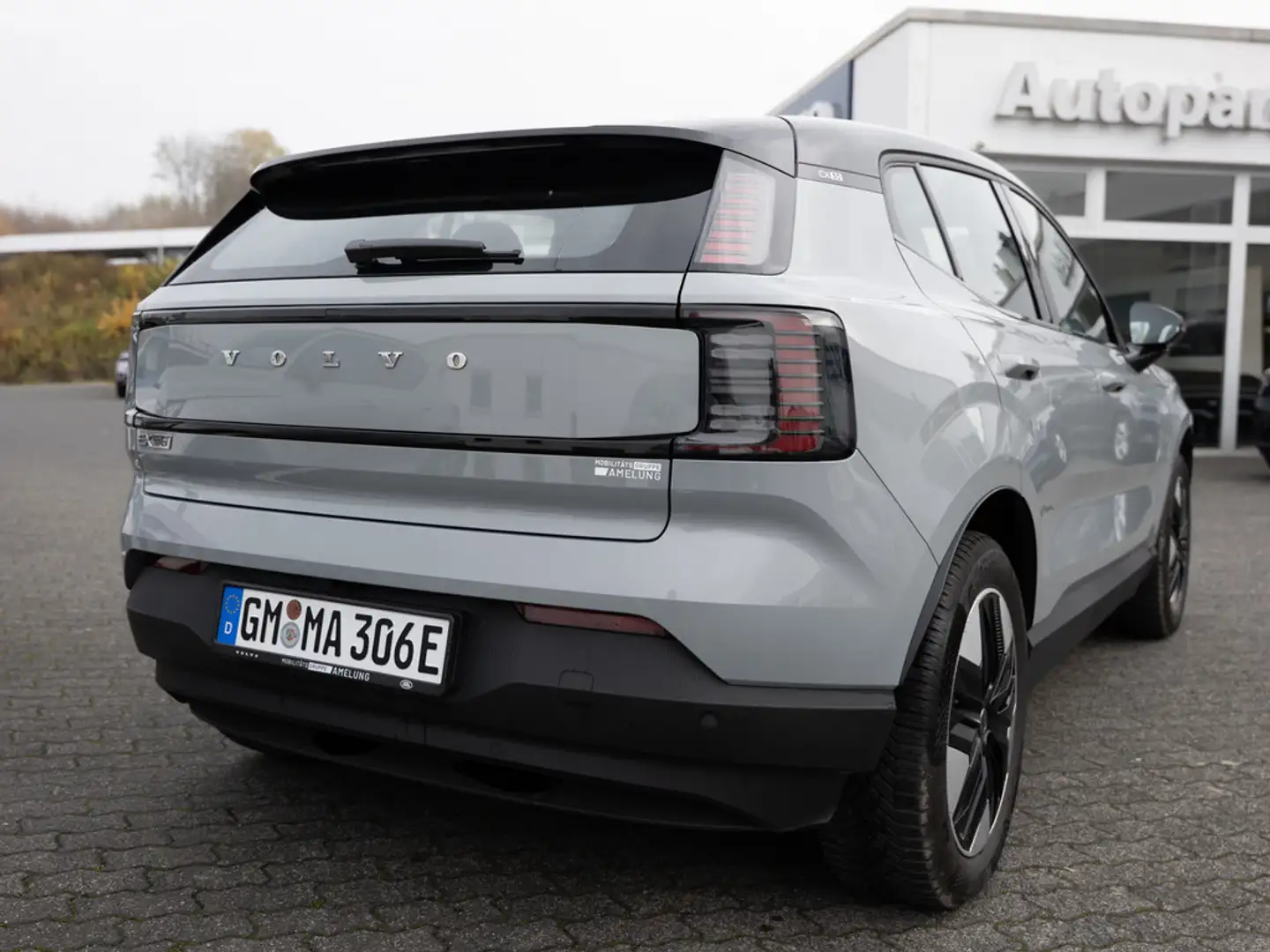 Volvo EX30 Single Motor Plus SHZ KAMERA NAVI LED Gris - 2